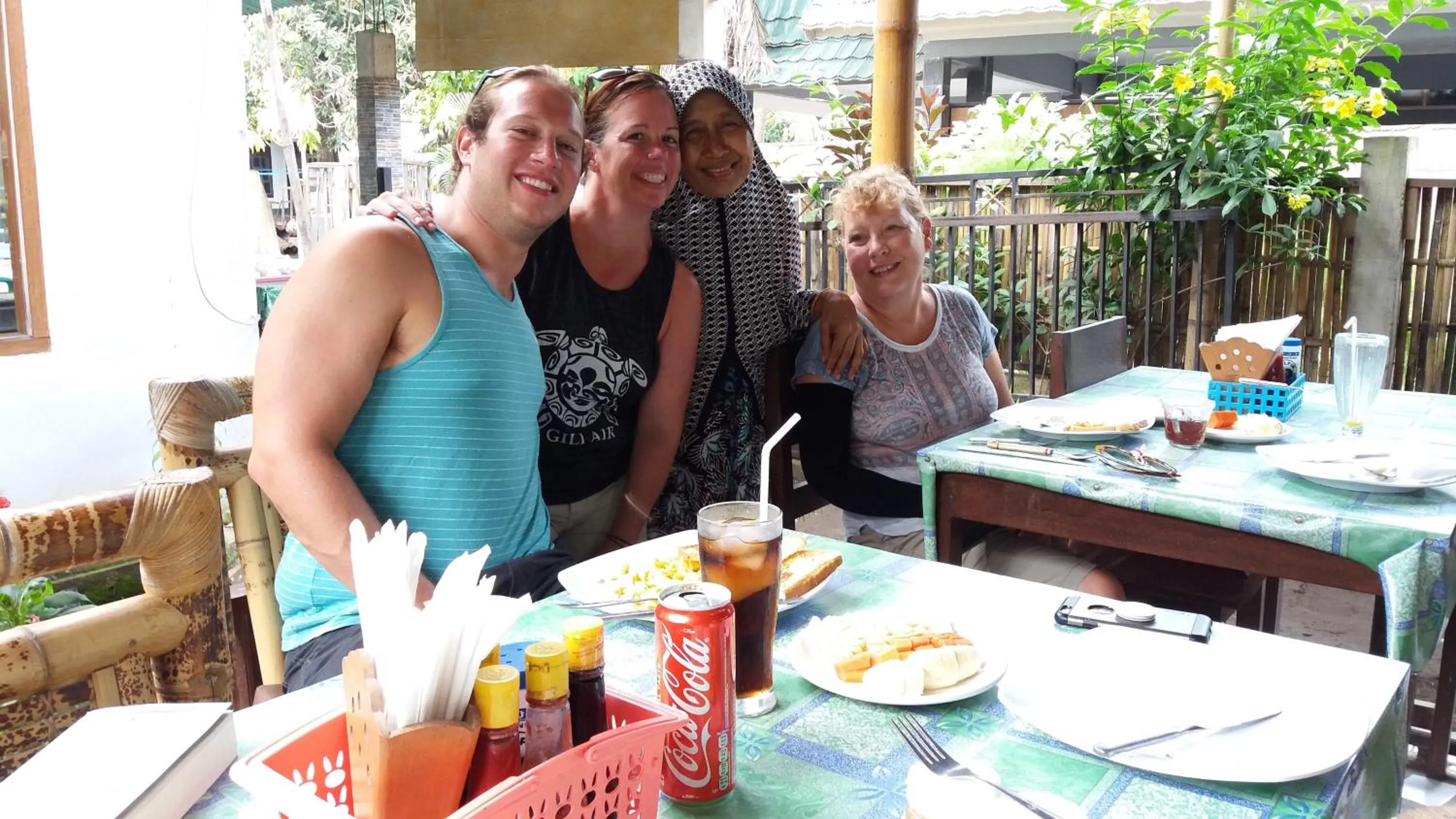 Restaurant/places to eat in Ina Gili Guesthouse