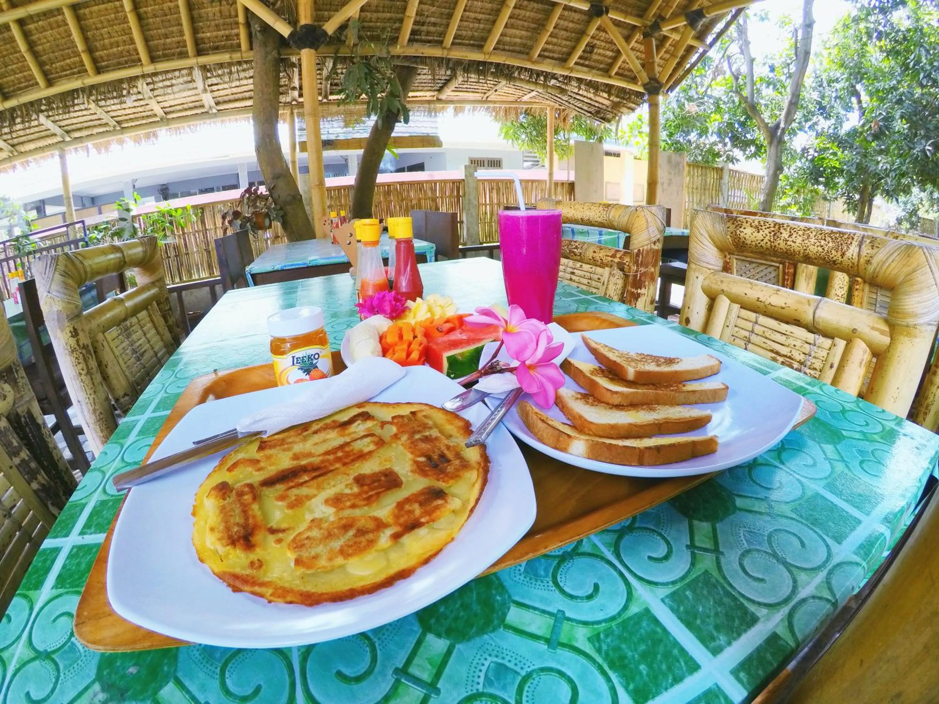 Restaurant/places to eat in Ina Gili Guesthouse