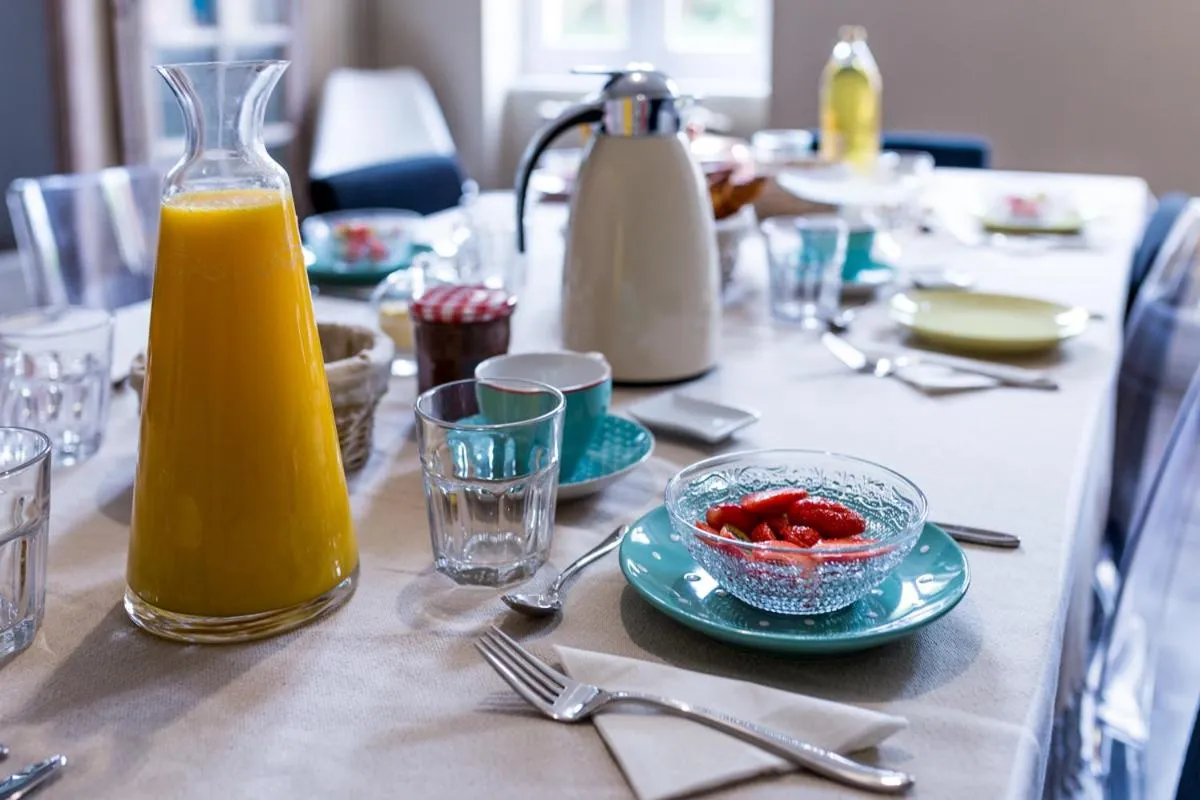Dining area in B&B La Maison de Julia