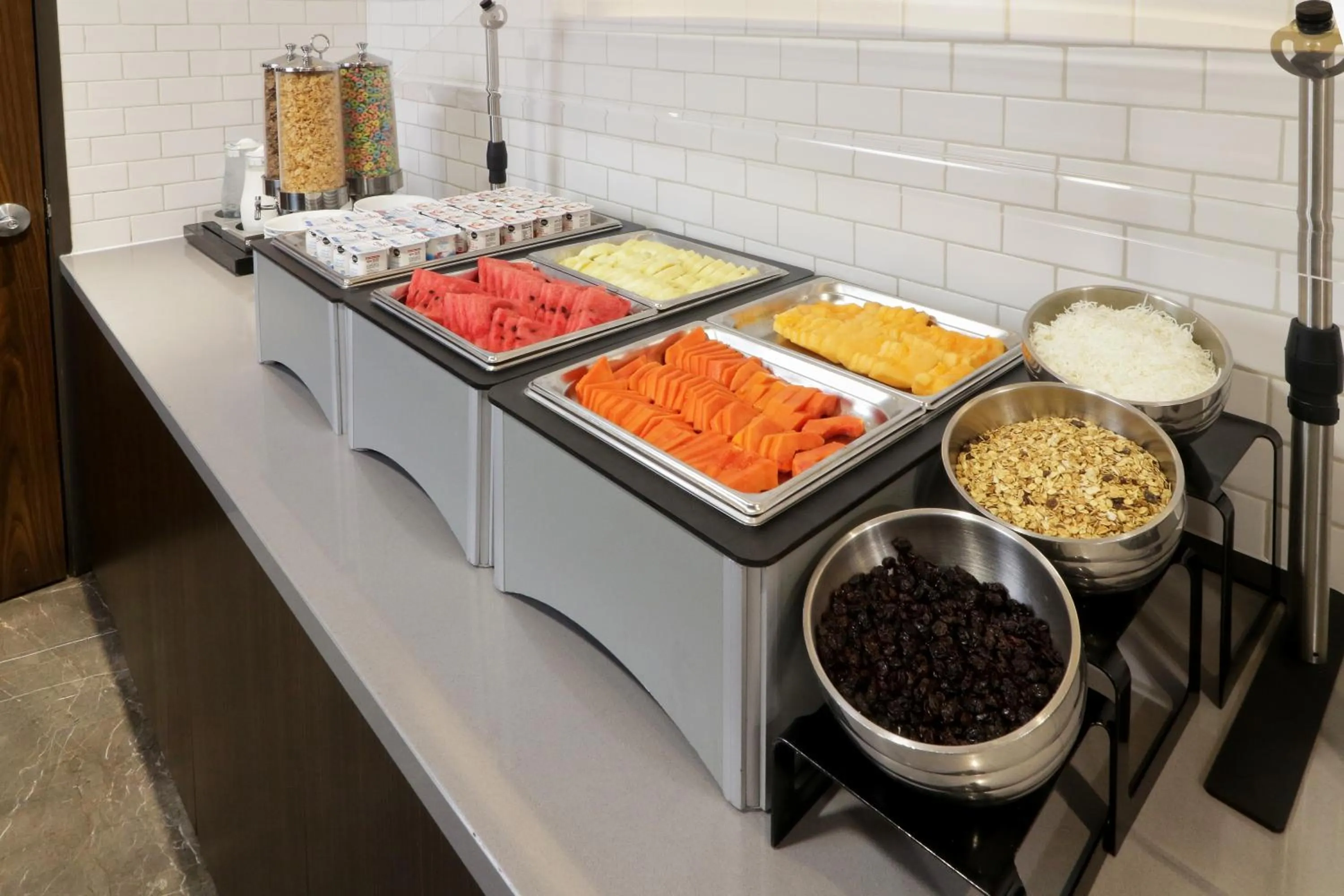 Continental breakfast in Holiday Inn Express & Suites Monterrey Valle by IHG