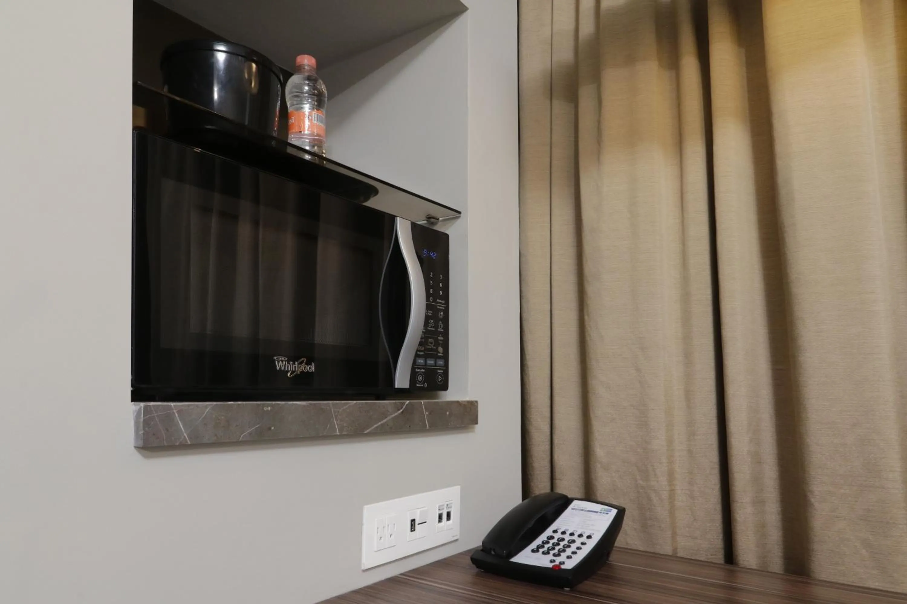 Bedroom in Holiday Inn Express & Suites Monterrey Valle by IHG