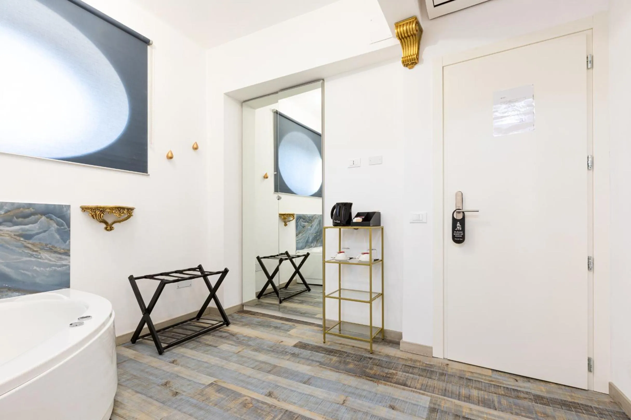 Hot Tub in Il Monastero Collection