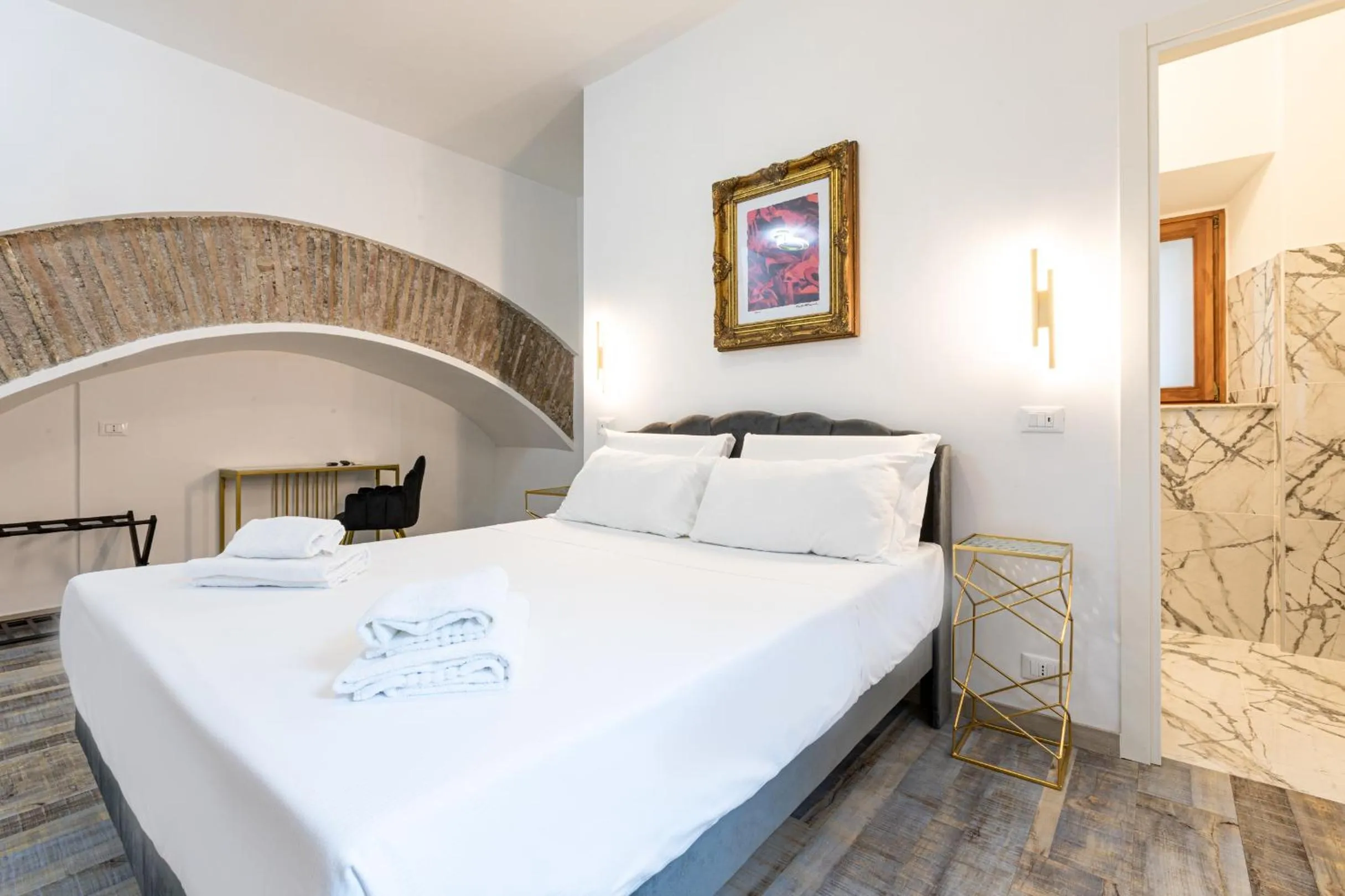 Bed in Il Monastero Collection