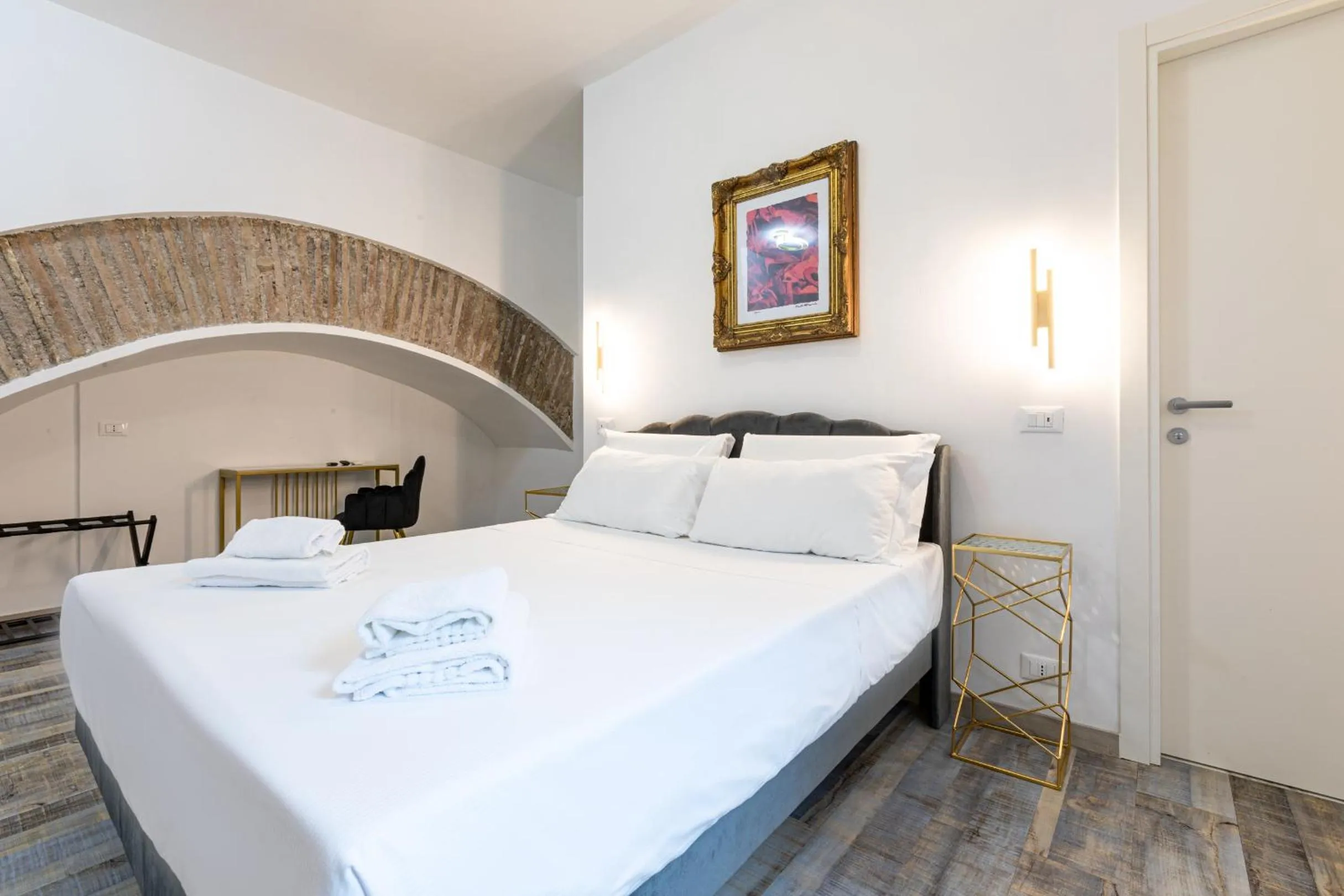 Bed in Il Monastero Collection