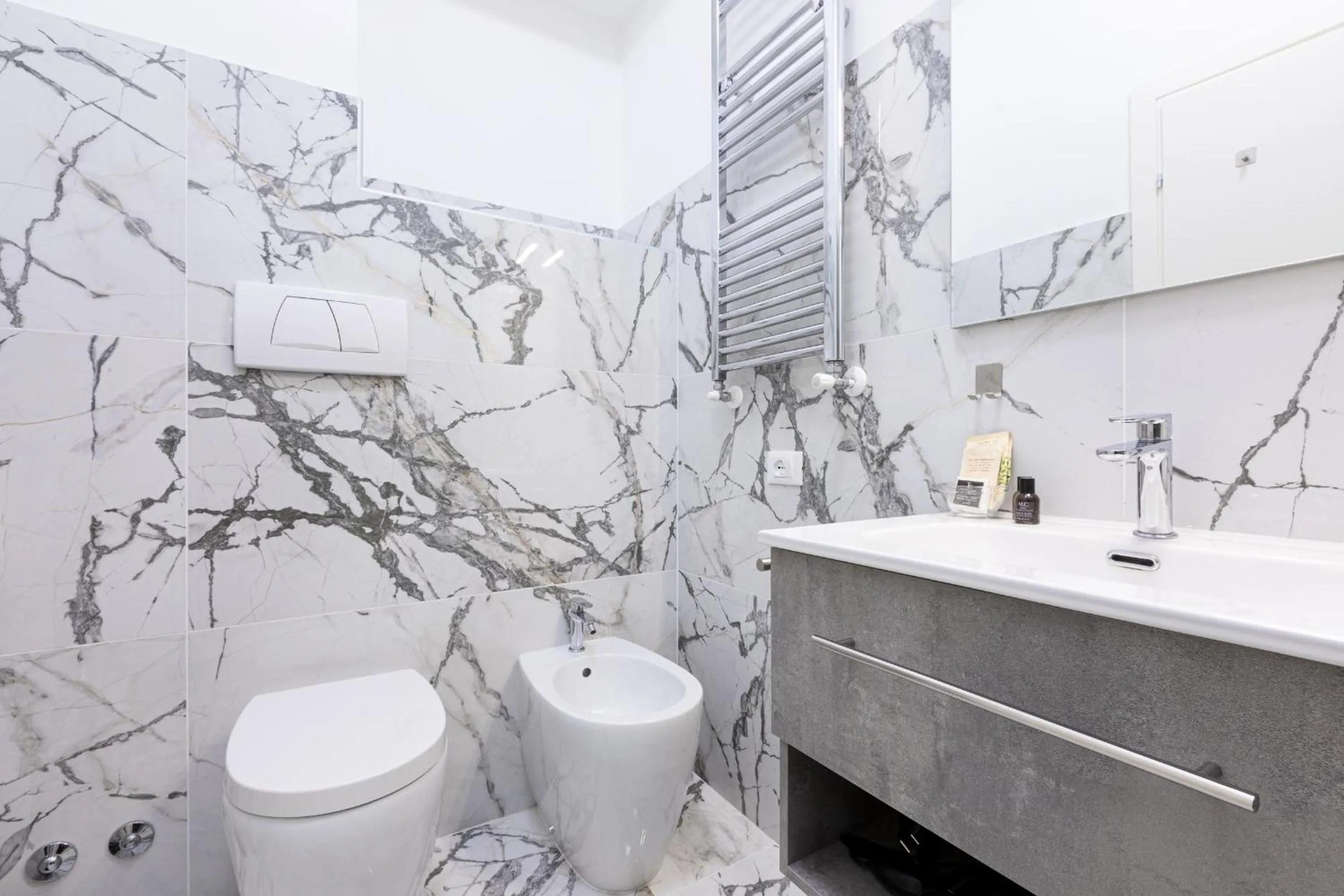 Shower in Il Monastero Collection