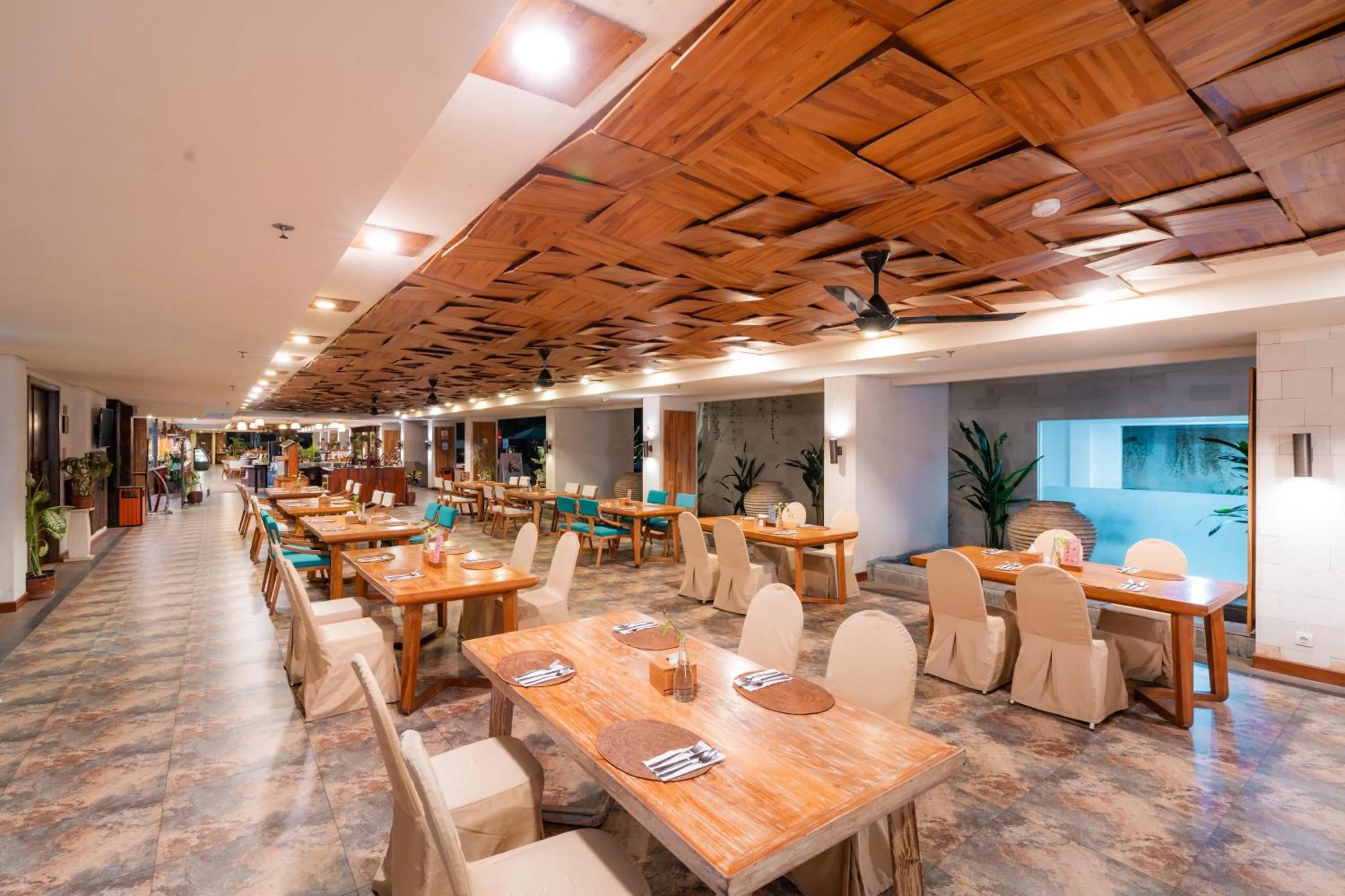 Restaurant/places to eat in Jimbaran Bay Beach Resort and Spa by Prabhu