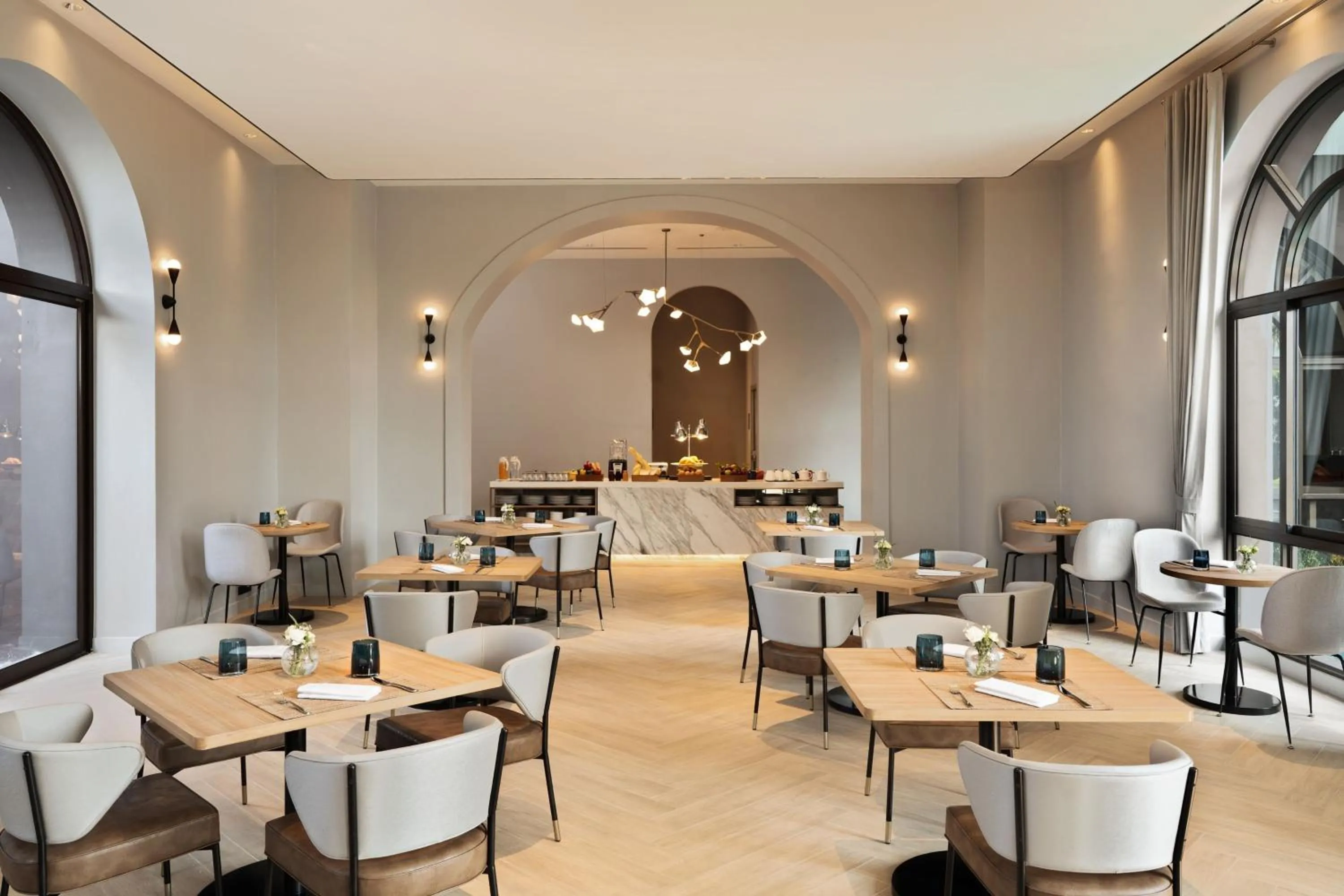 Restaurant/places to eat in Marriott Executive Apartments Bangkok, Sukhumvit 101