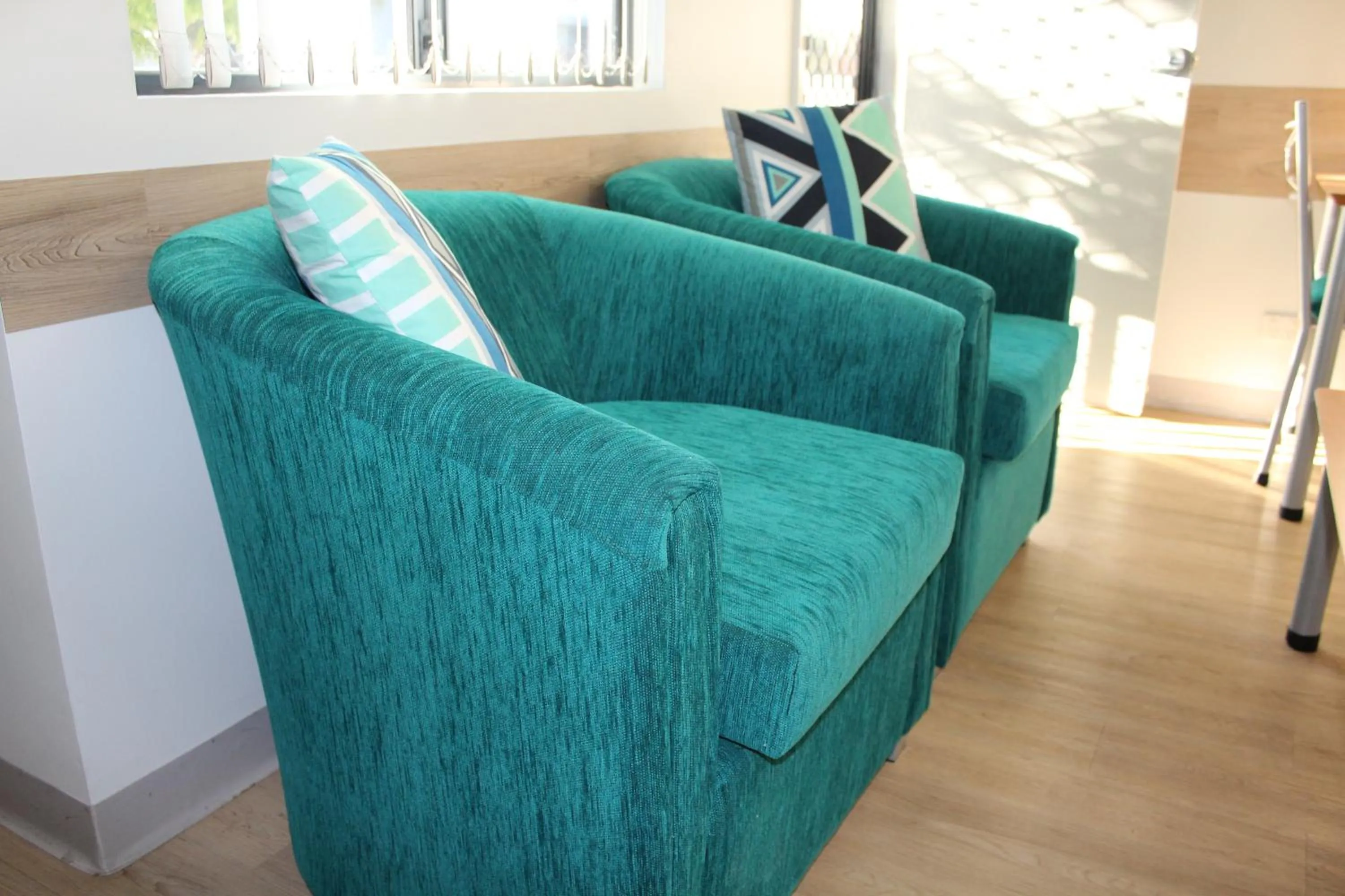 Seating area in Mandurah Ocean Marina Chalets