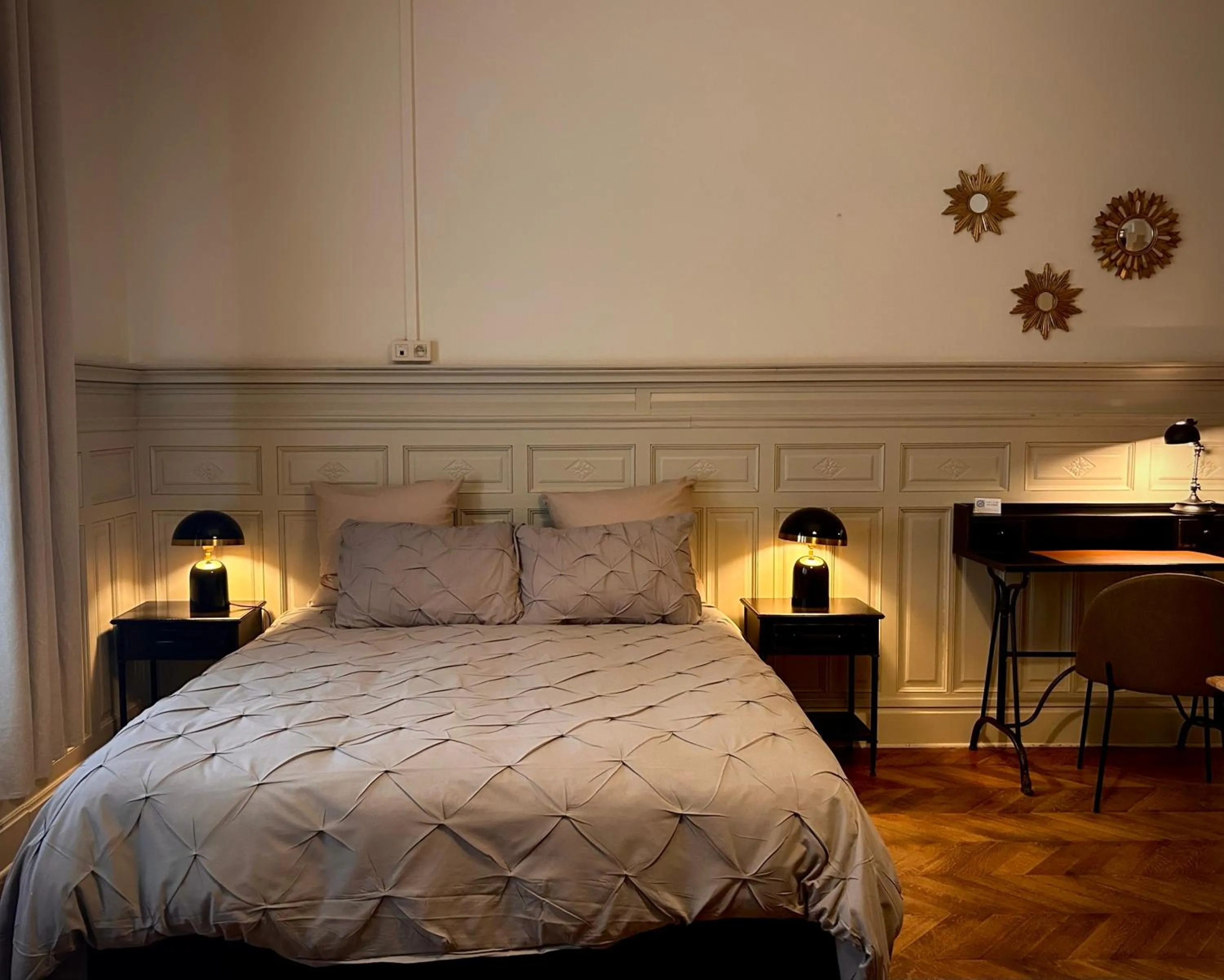 Bed in Hotel Saint Georges