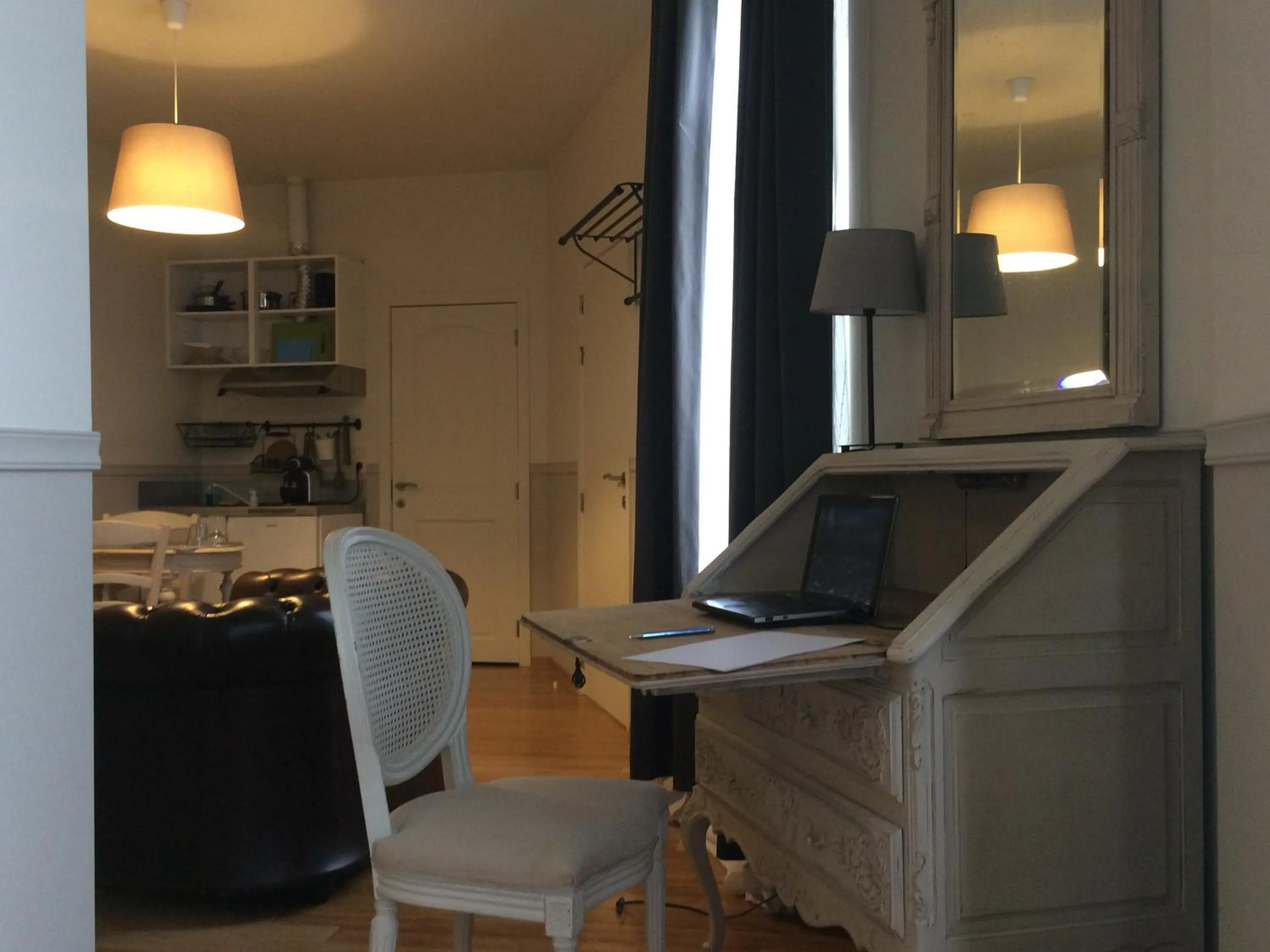 Library in Hotel Saint Georges