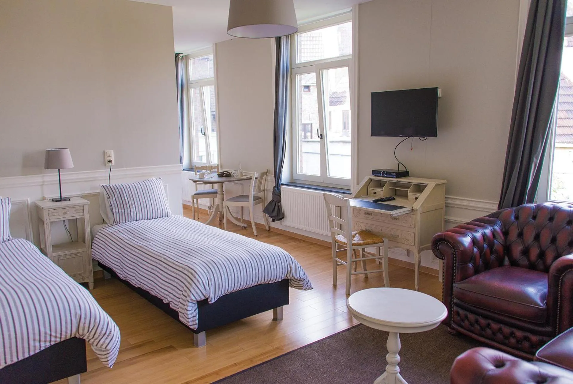 Library, Bed in Hotel Saint Georges