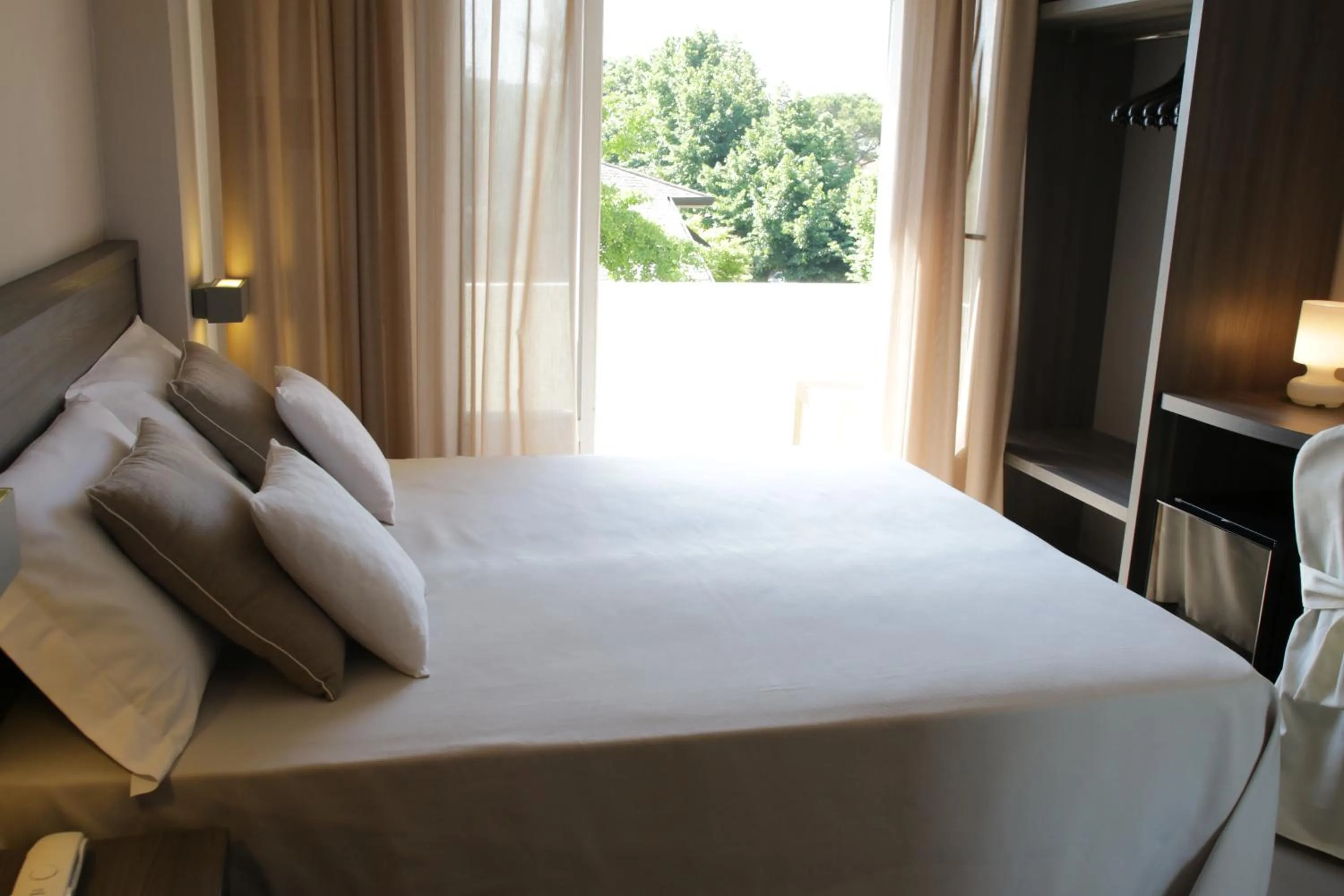 Bed in Hotel Crystal