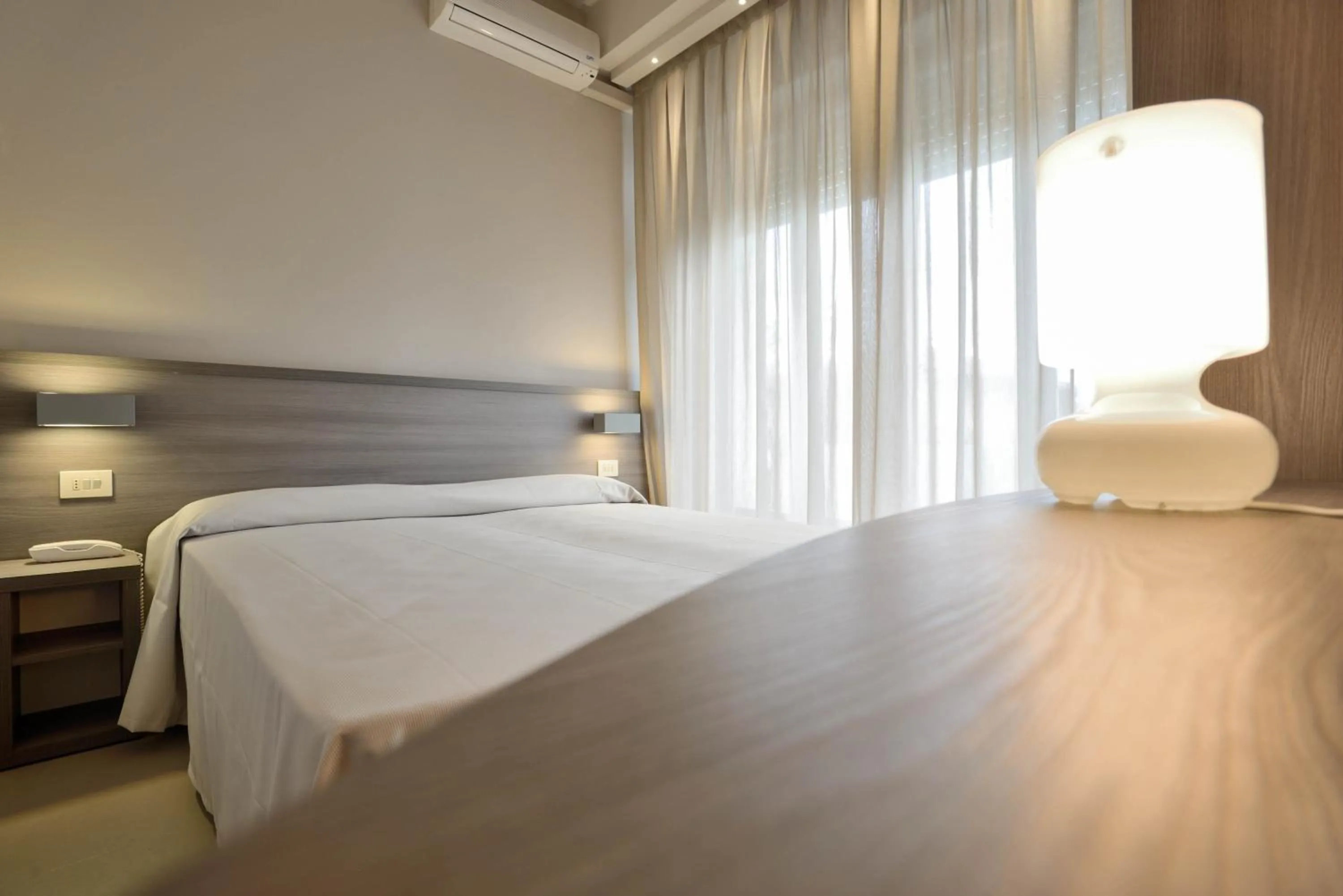 Photo of the whole room, Bed in Hotel Crystal