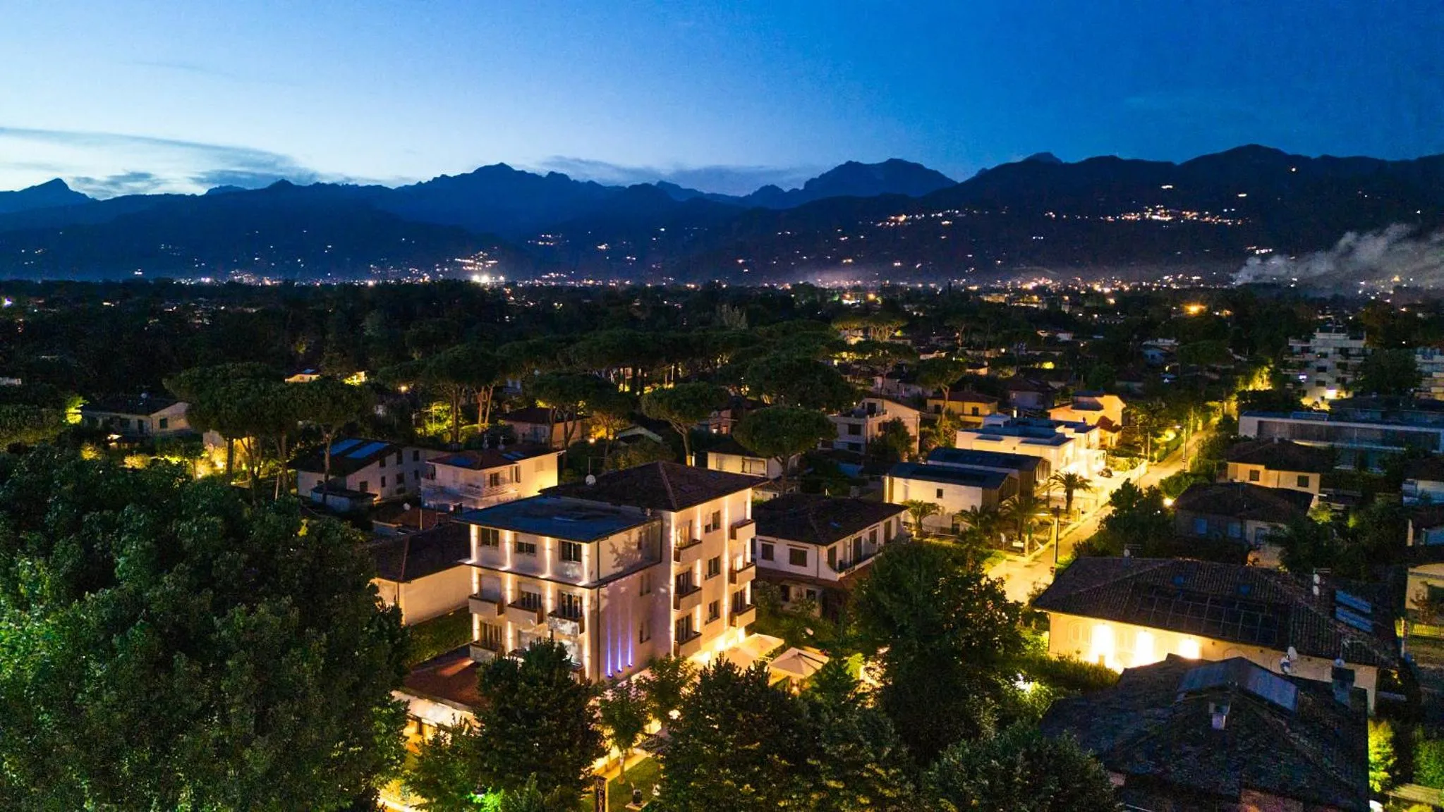 Night in Hotel Crystal