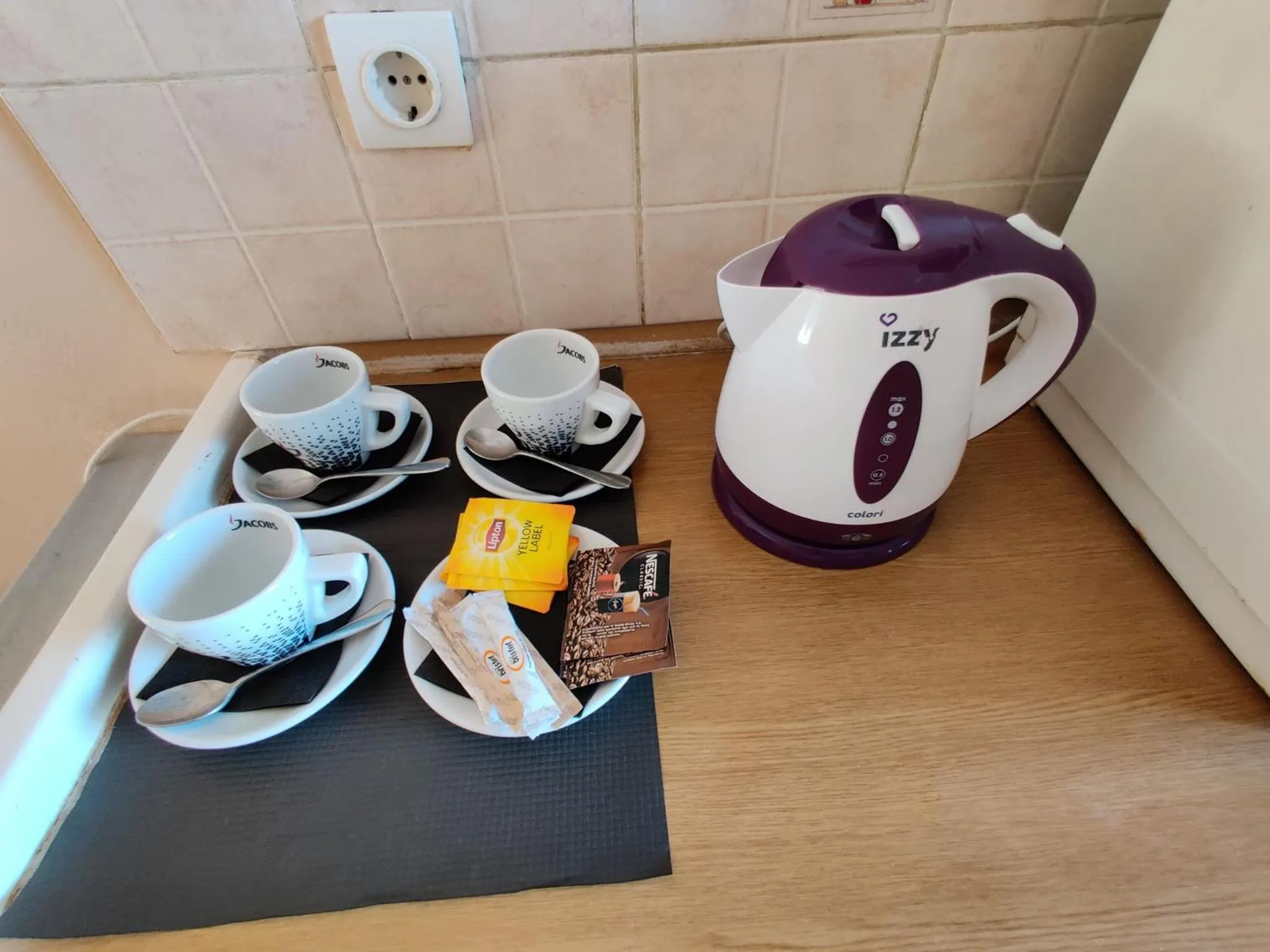Coffee/tea facilities in Kalypso studio Resorts