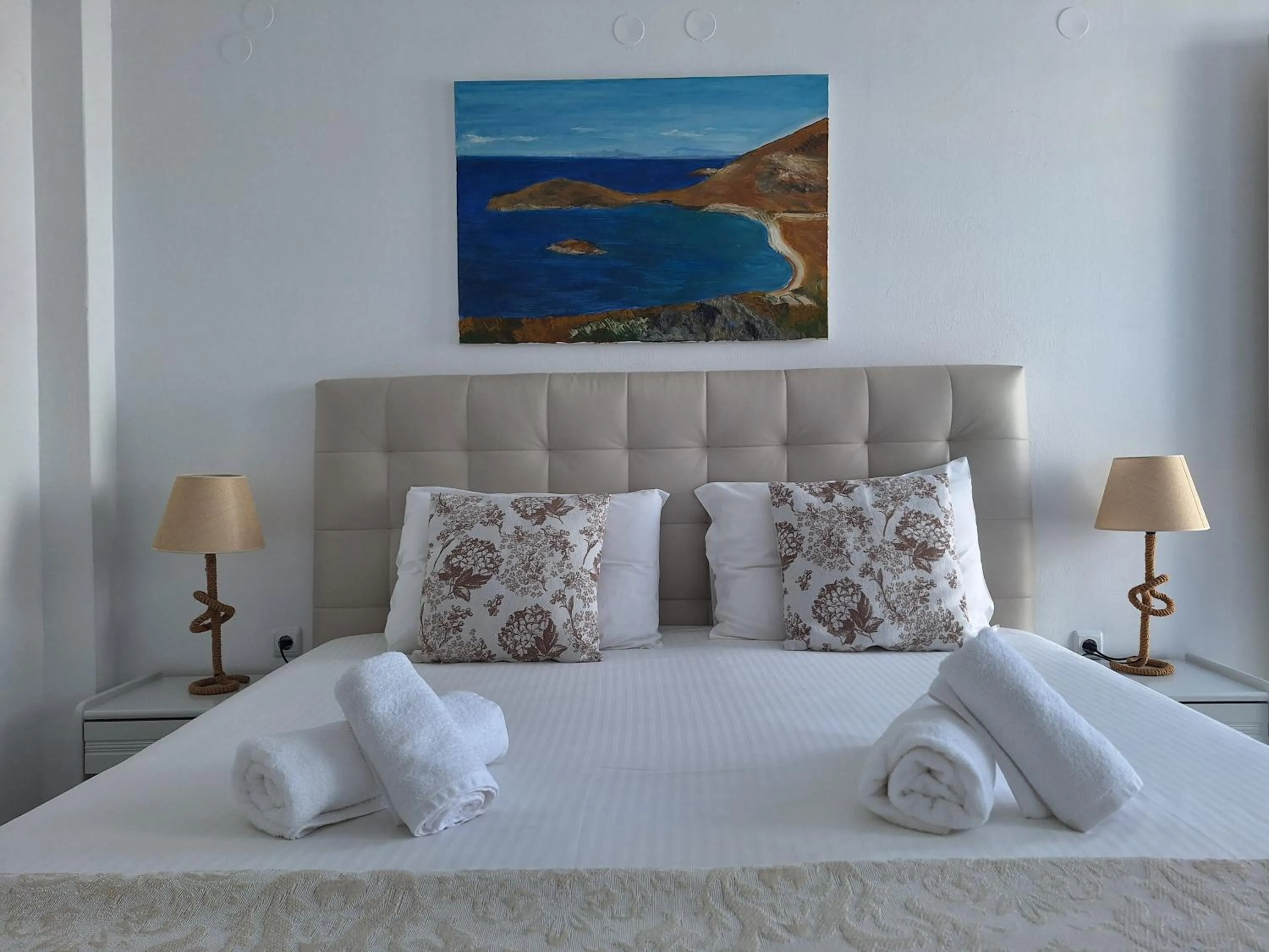 Bedroom in Εvi Evan Hotel