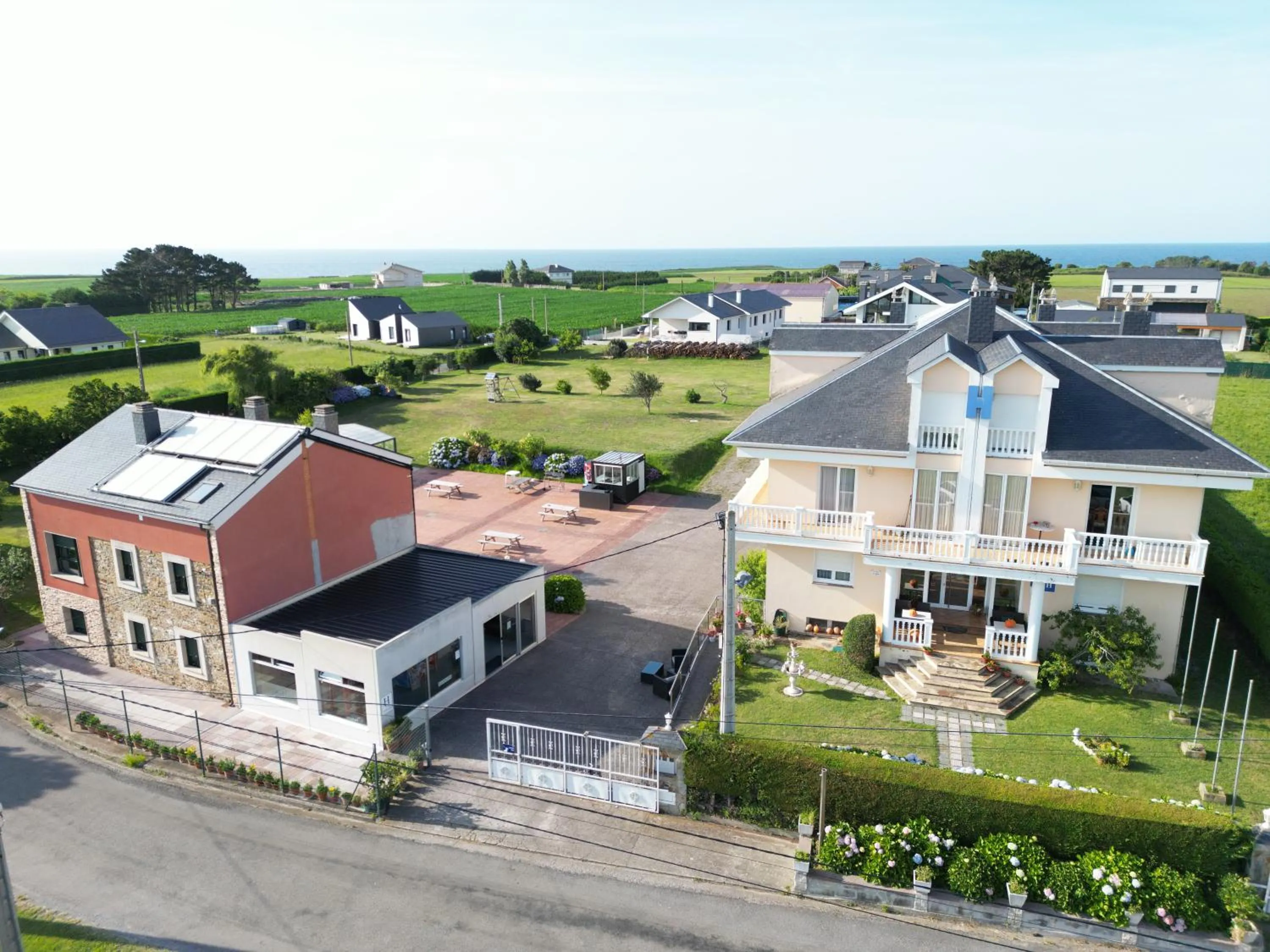 Property building in Hotel La Casa Del Abuelo