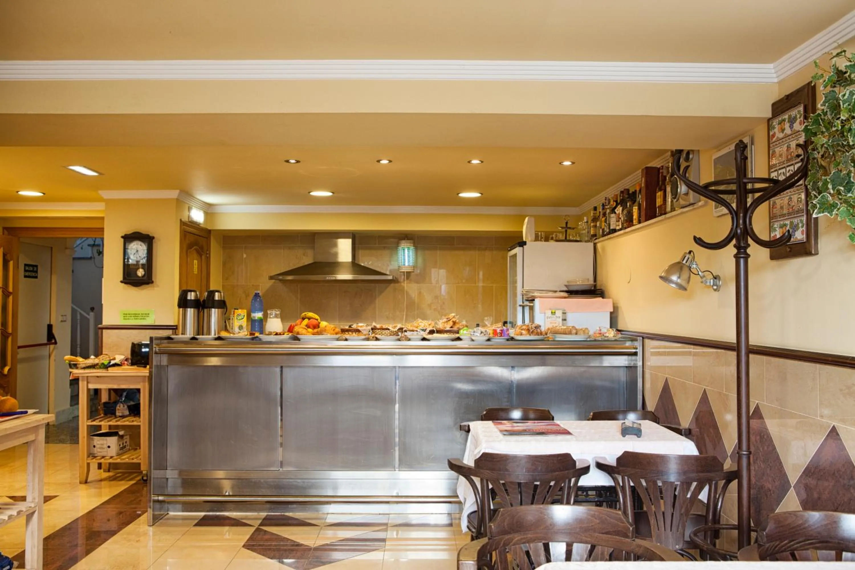 Lounge or bar in Hotel La Casa Del Abuelo