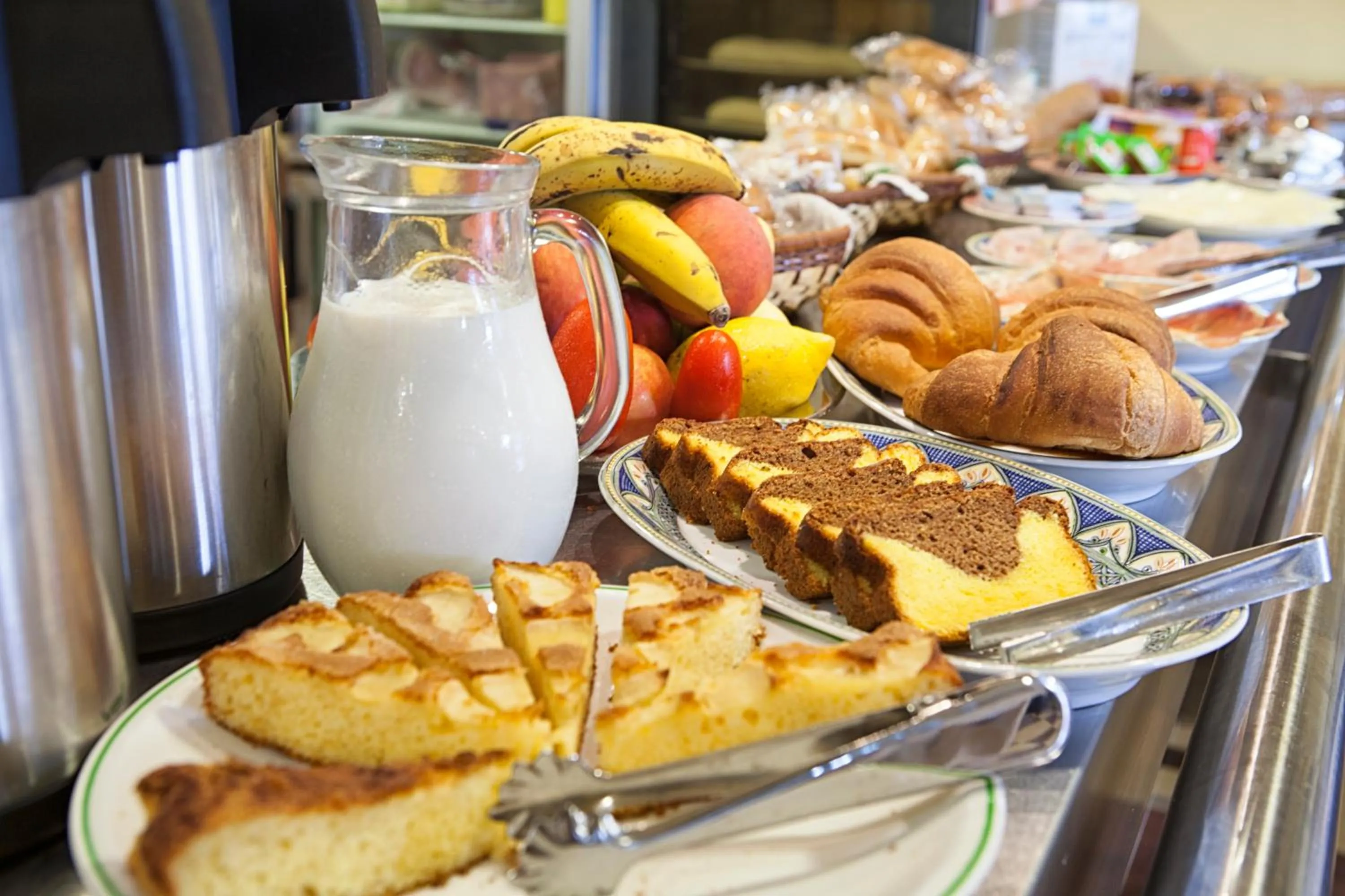 Food and drinks in Hotel La Casa Del Abuelo