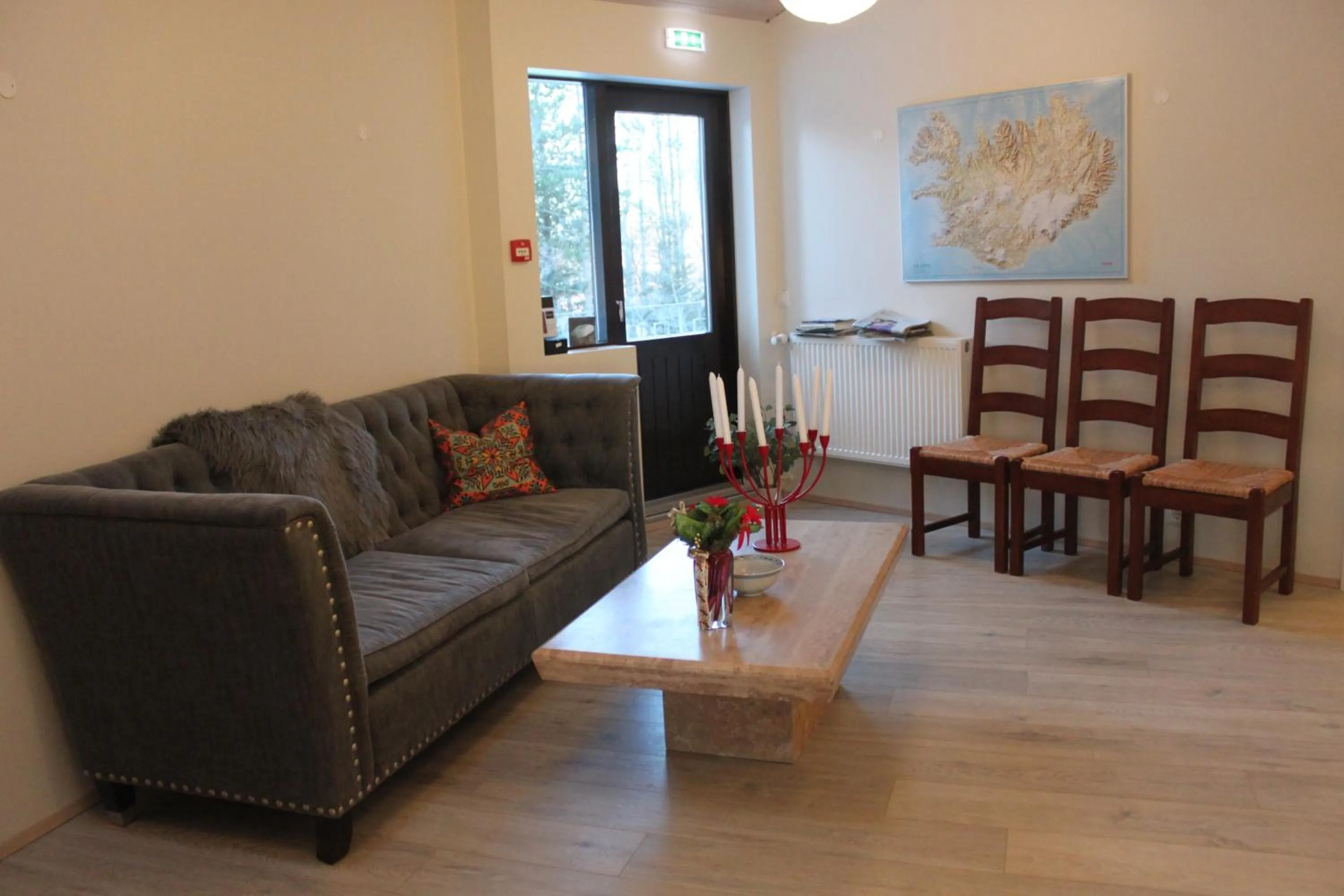 Seating area in Brekkugerdi Guesthouse