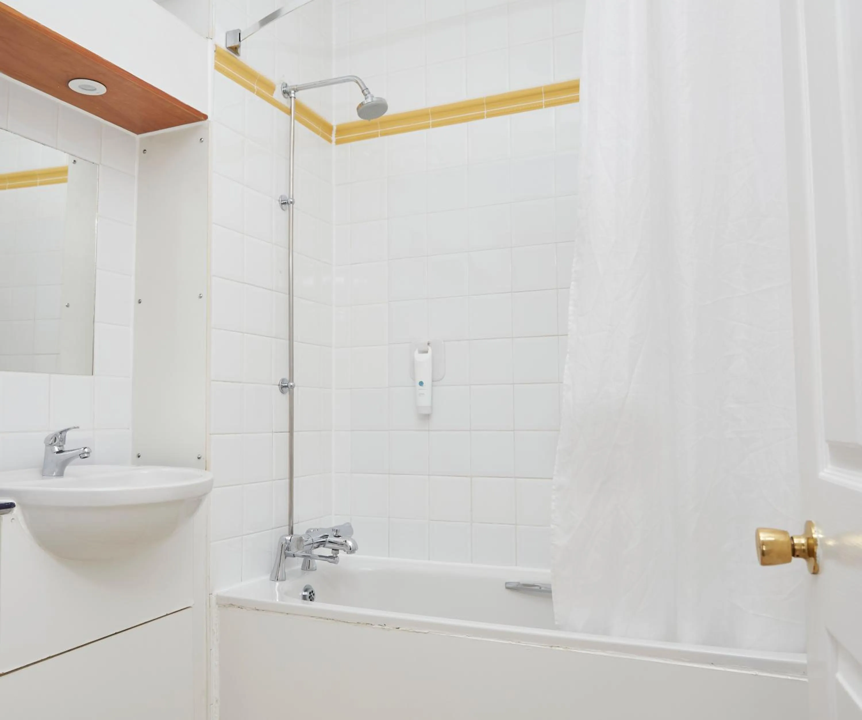 Wheatsheaf by Chef & Brewer Collection