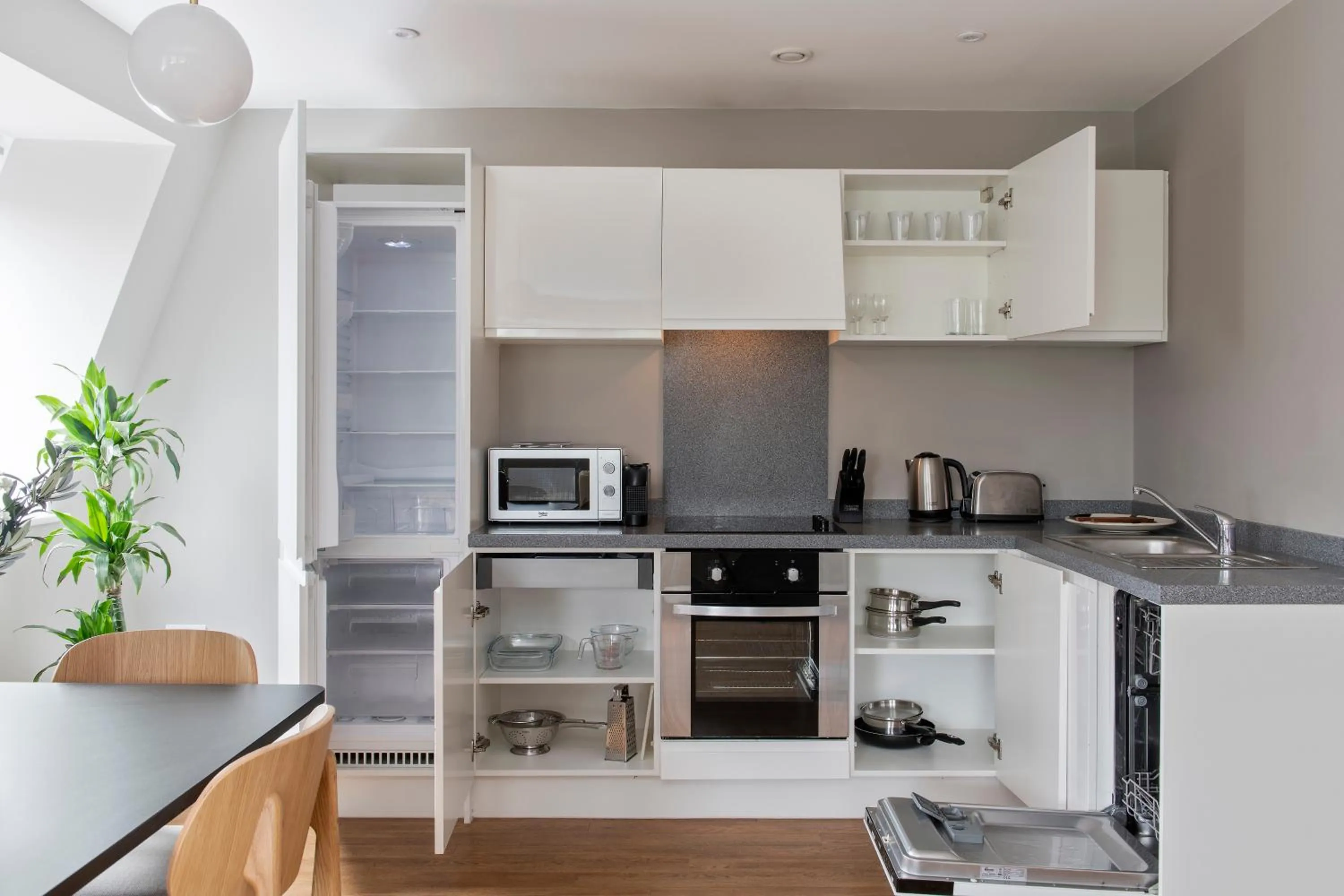 Cove Minshull Street