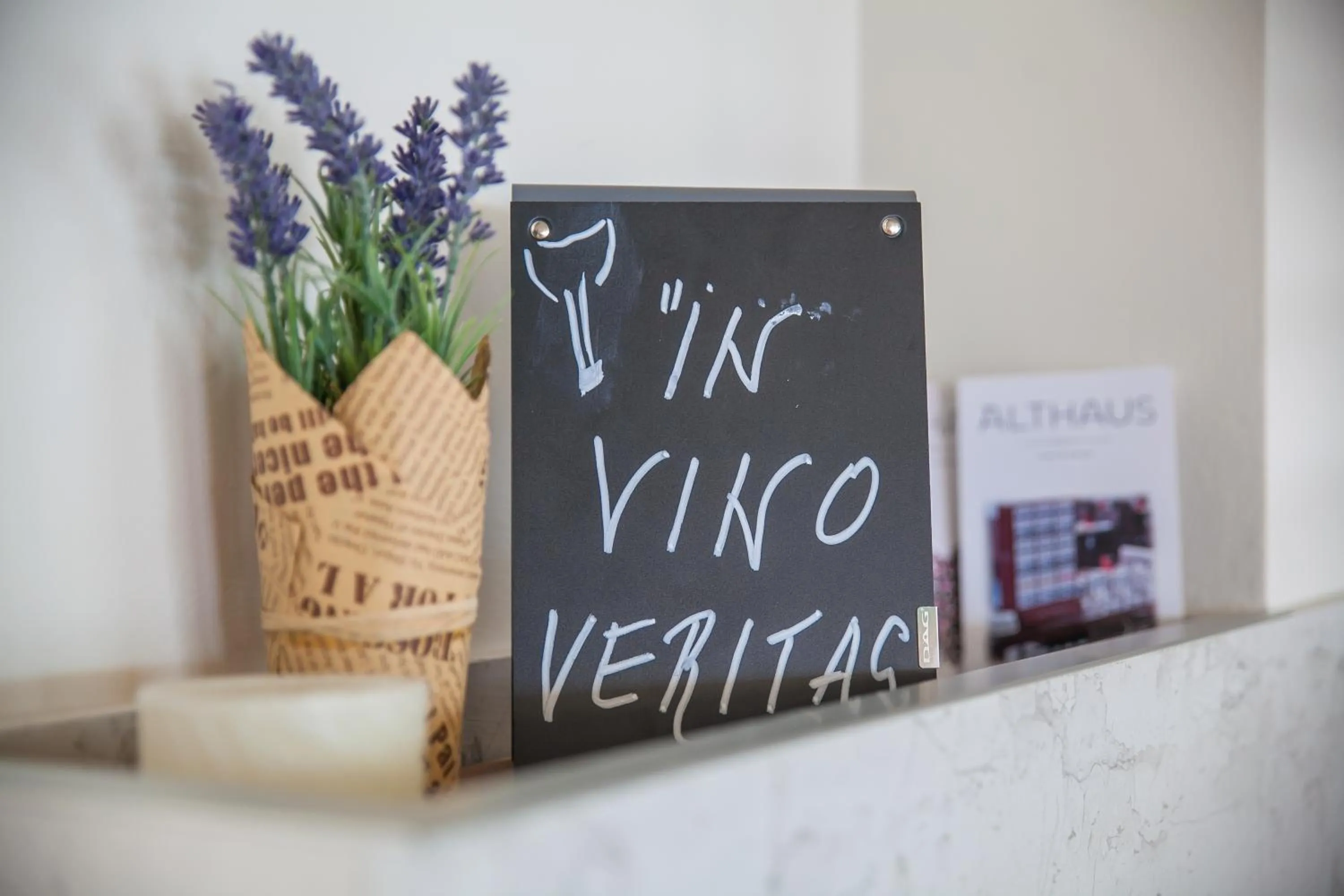 Decorative detail in Hotel Casa del Mare - Blanche