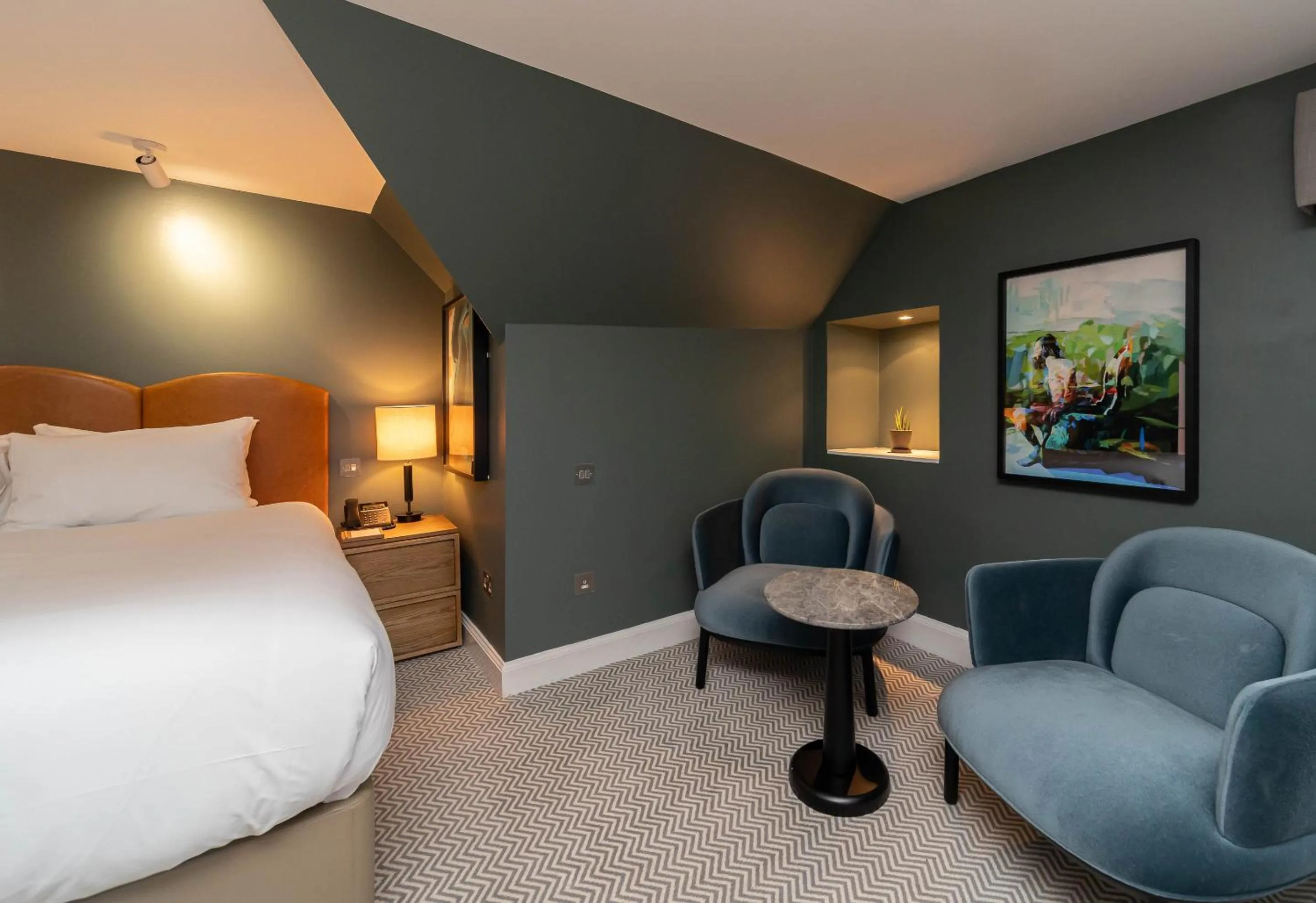 Bedroom, Bed in The Scott