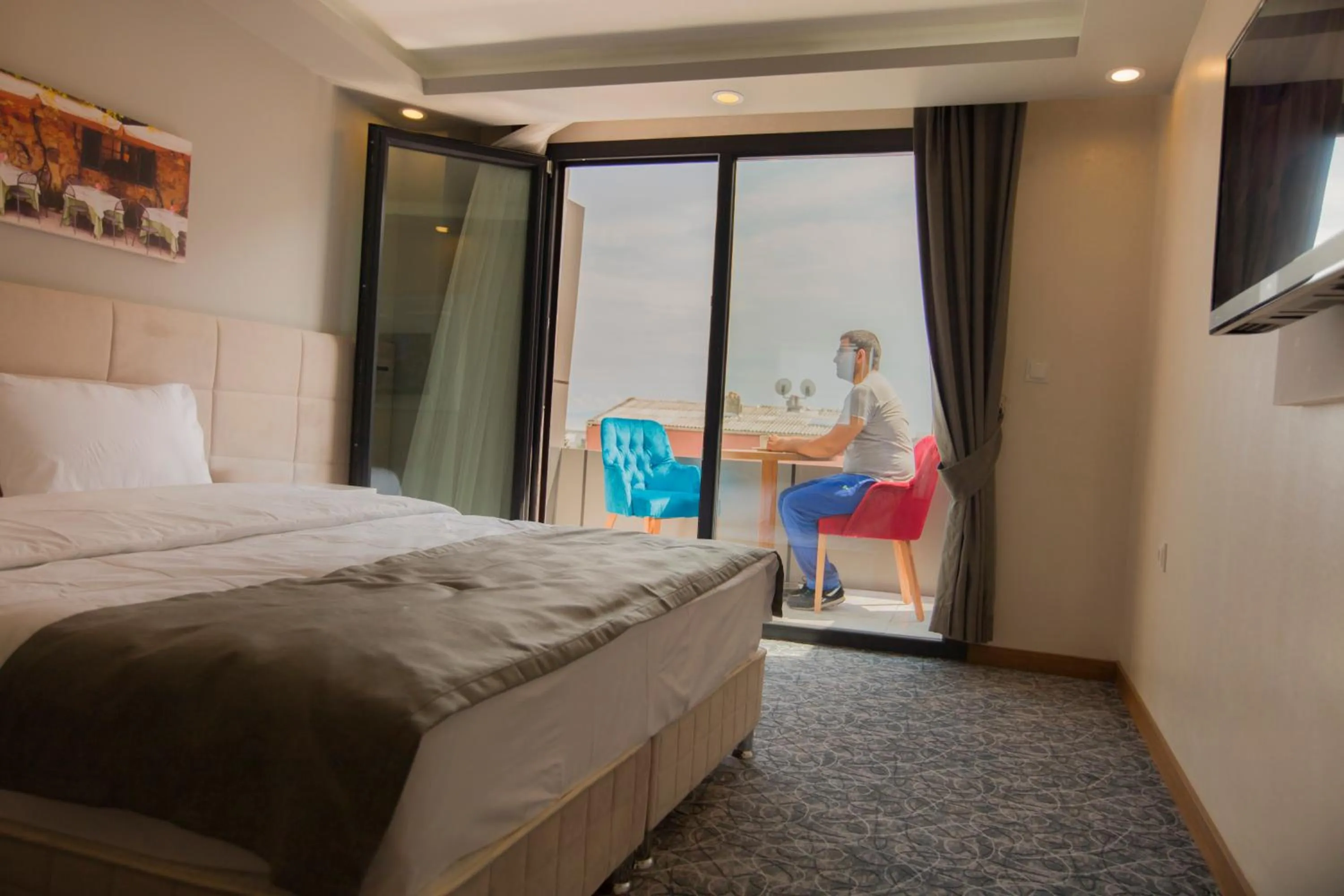 Photo of the whole room, Bed in Royal İnci Hotel