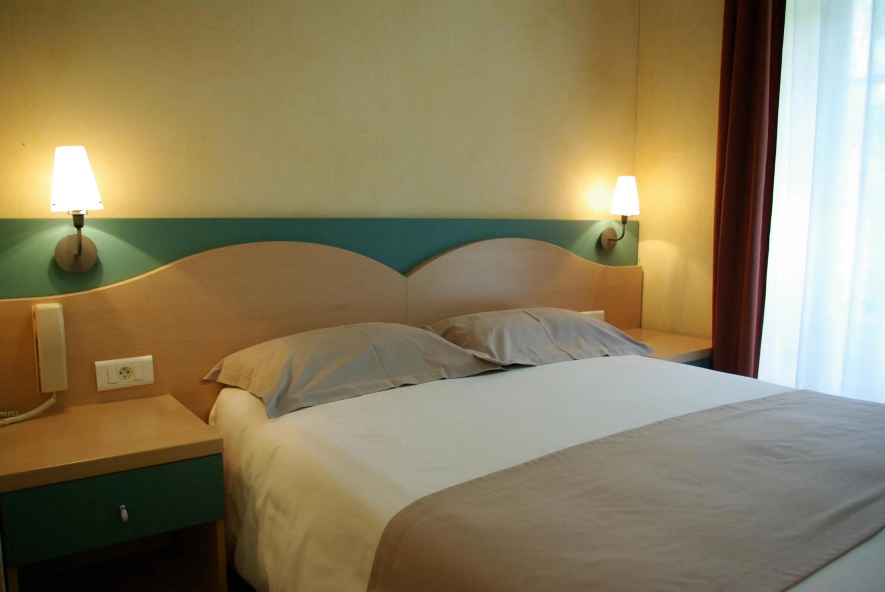 Photo of the whole room in Le Mirval