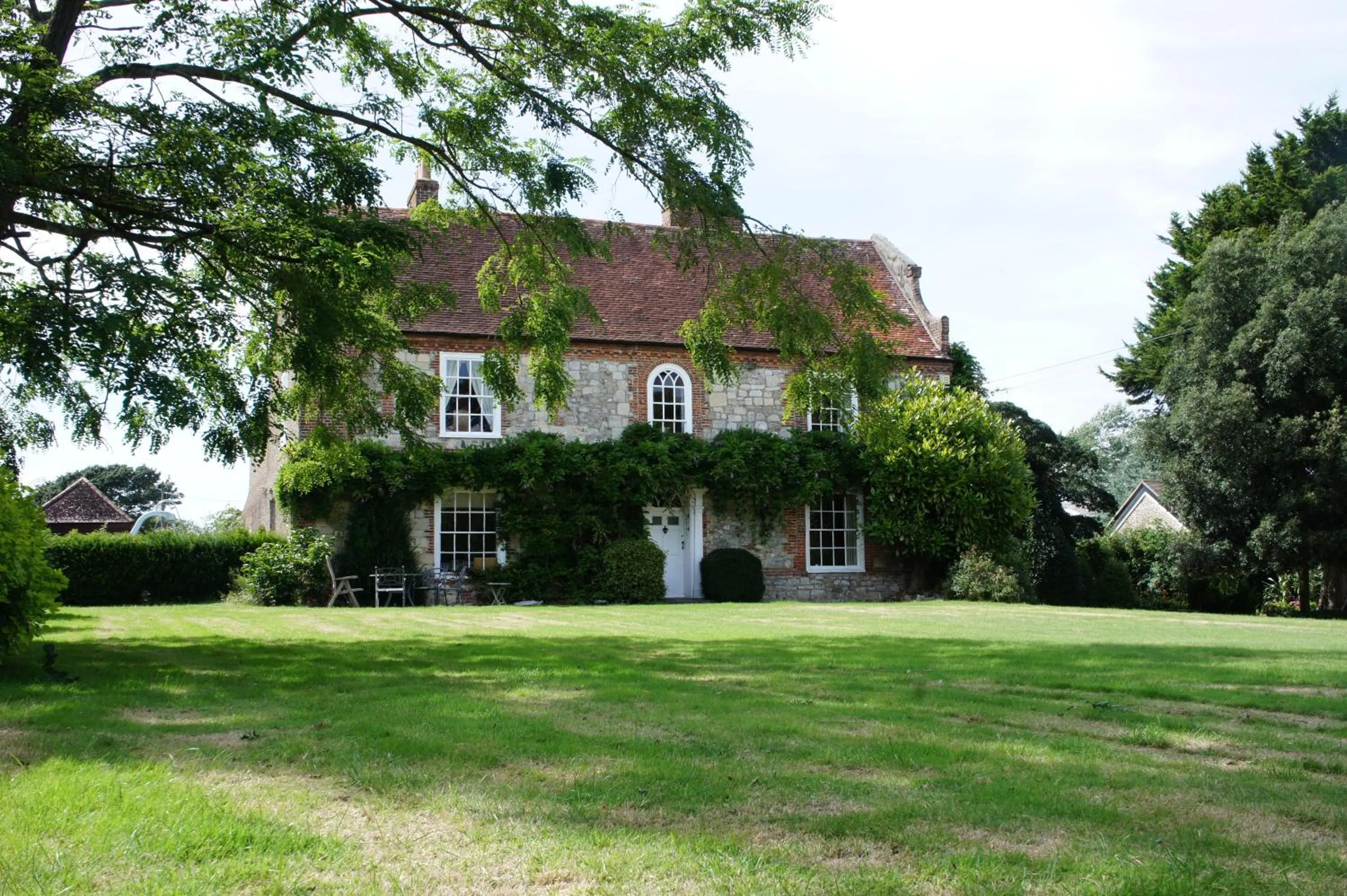 Facade/entrance in Apuldram Manor farm