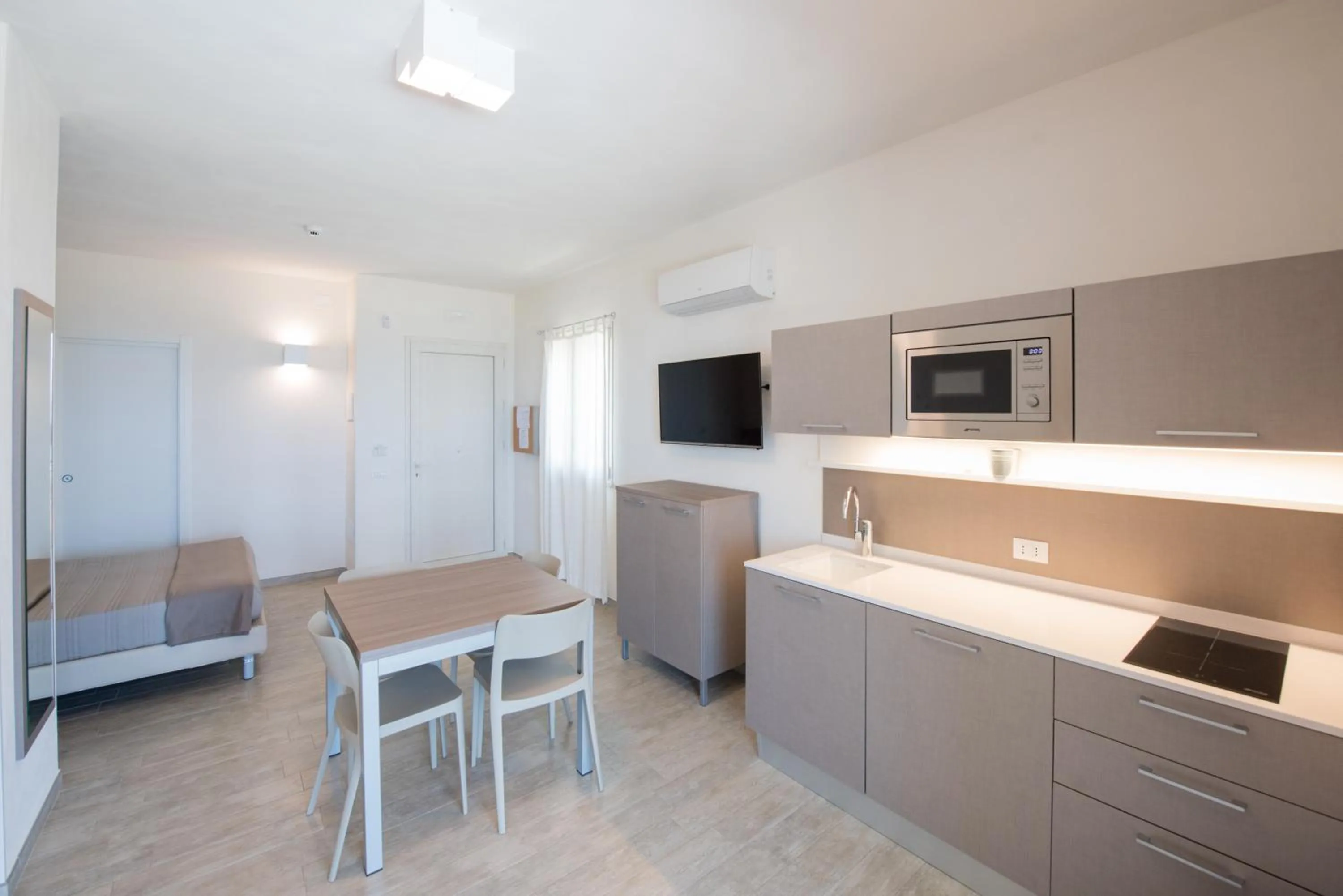 Dining area in La Blanca Resort & Spa