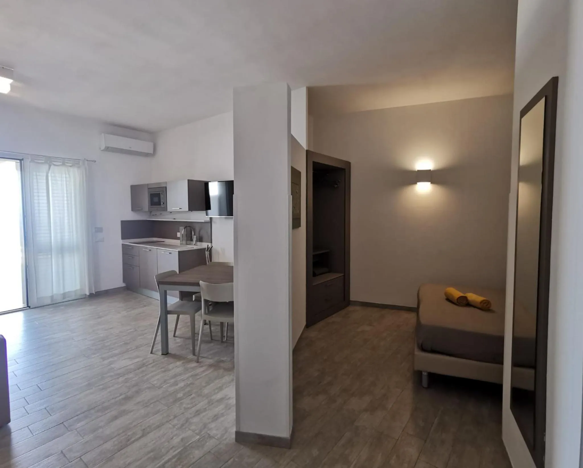 TV and multimedia in La Blanca Resort & Spa