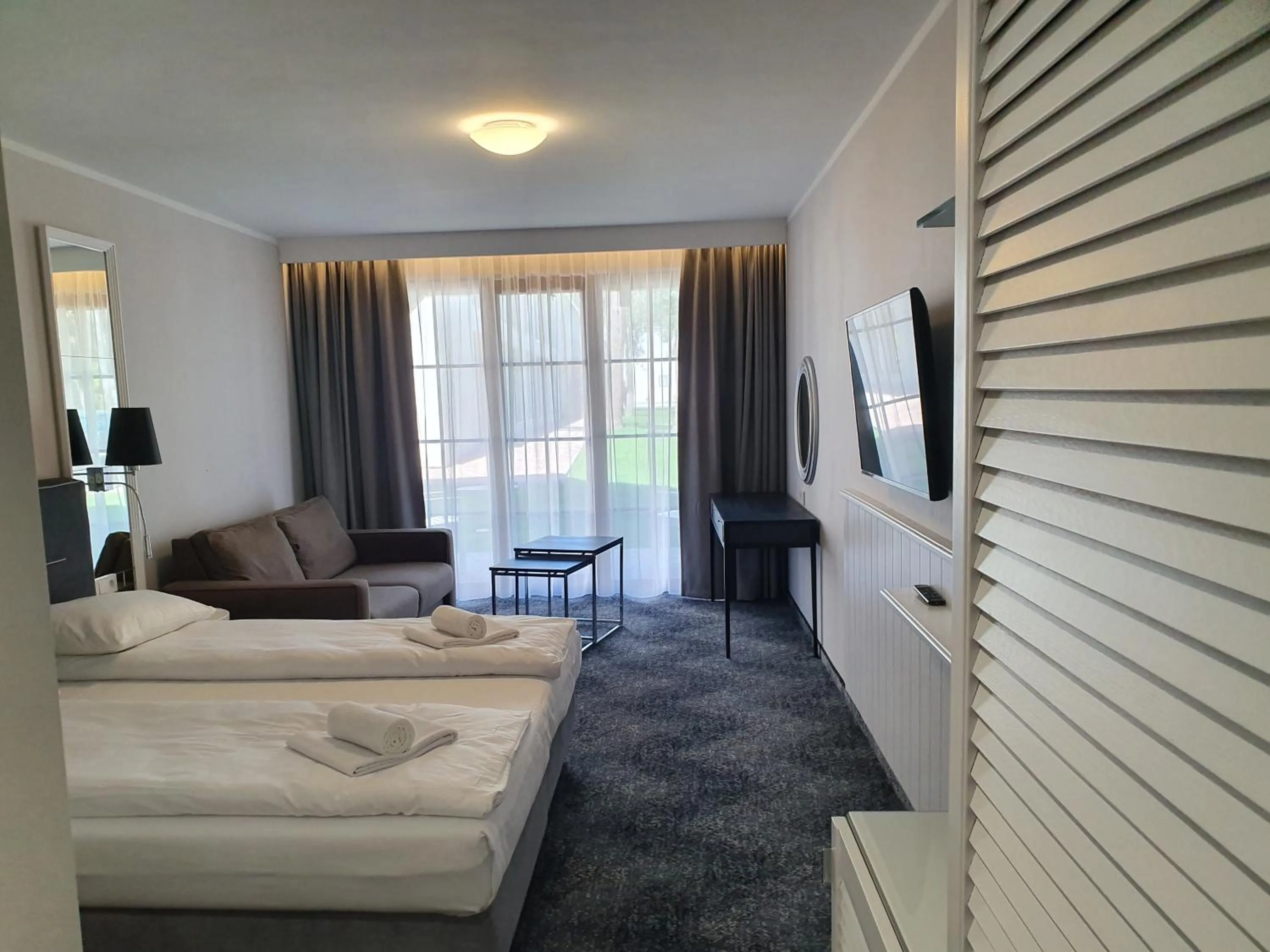 Property building, Bed in Neptuno Resort & Spa