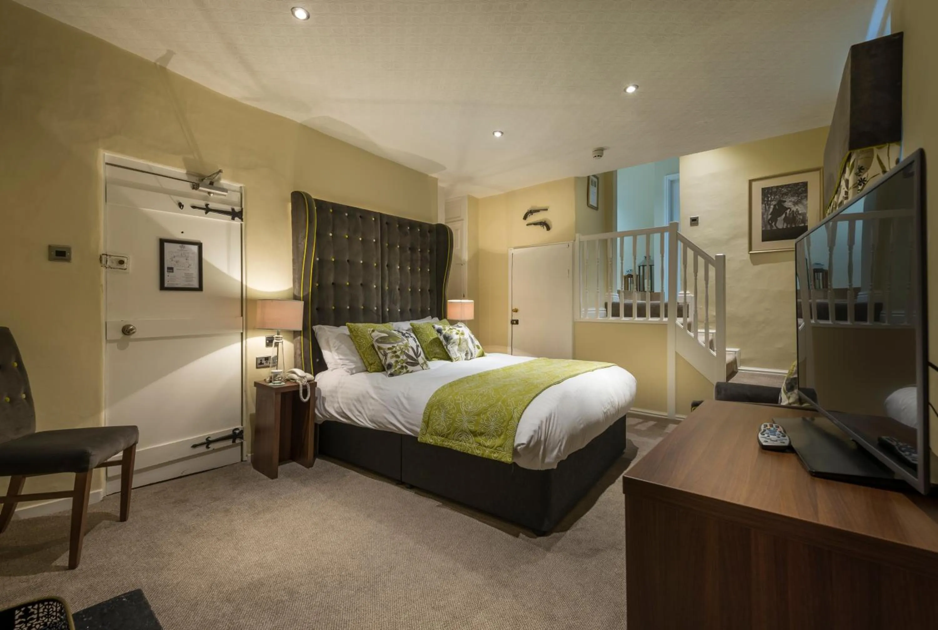 Bedroom, Bed in The Golden Fleece Hotel, Thirsk, North Yorkshire - The Coaching Inn Group
