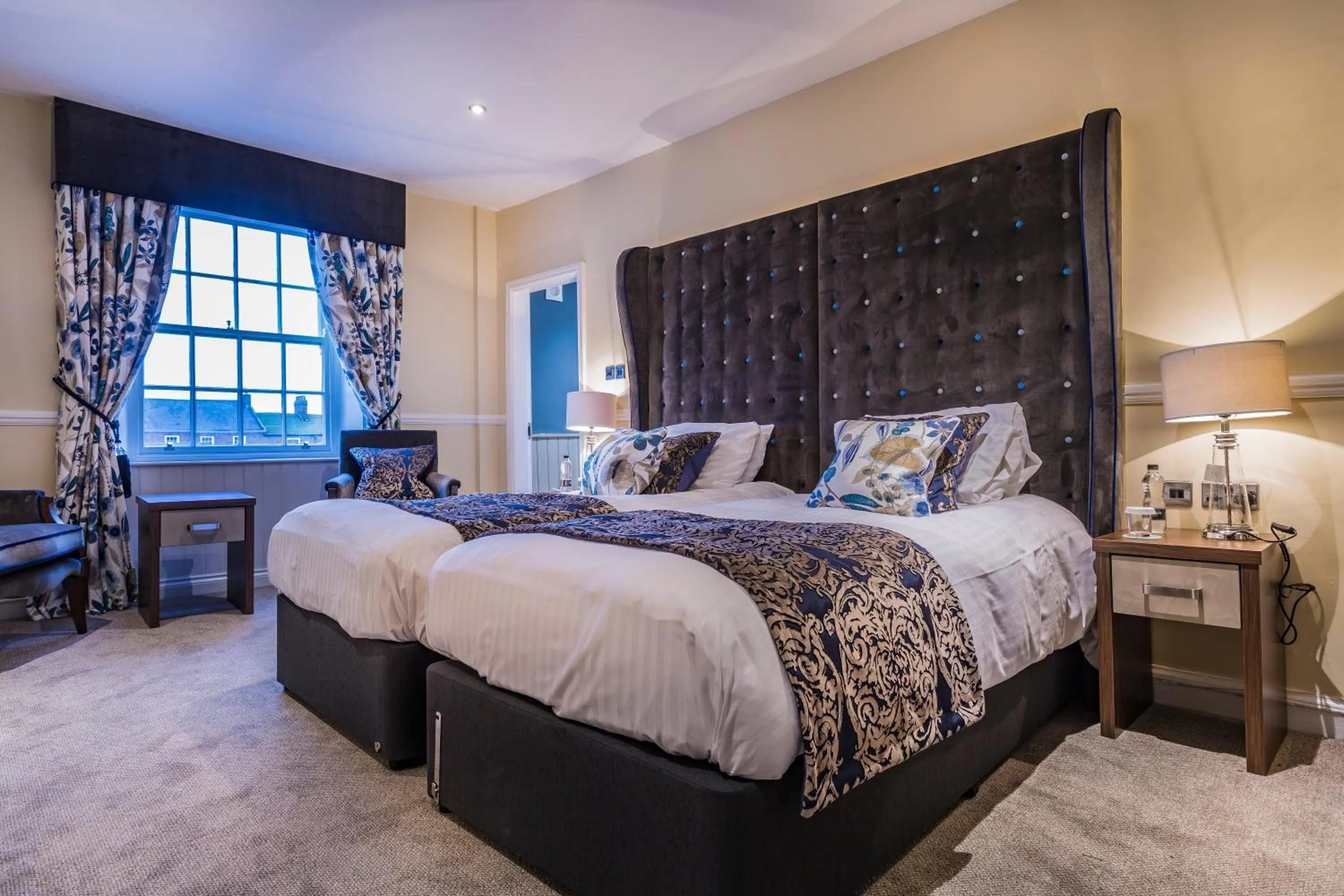 Bedroom, Bed in The Golden Fleece Hotel, Thirsk, North Yorkshire - The Coaching Inn Group