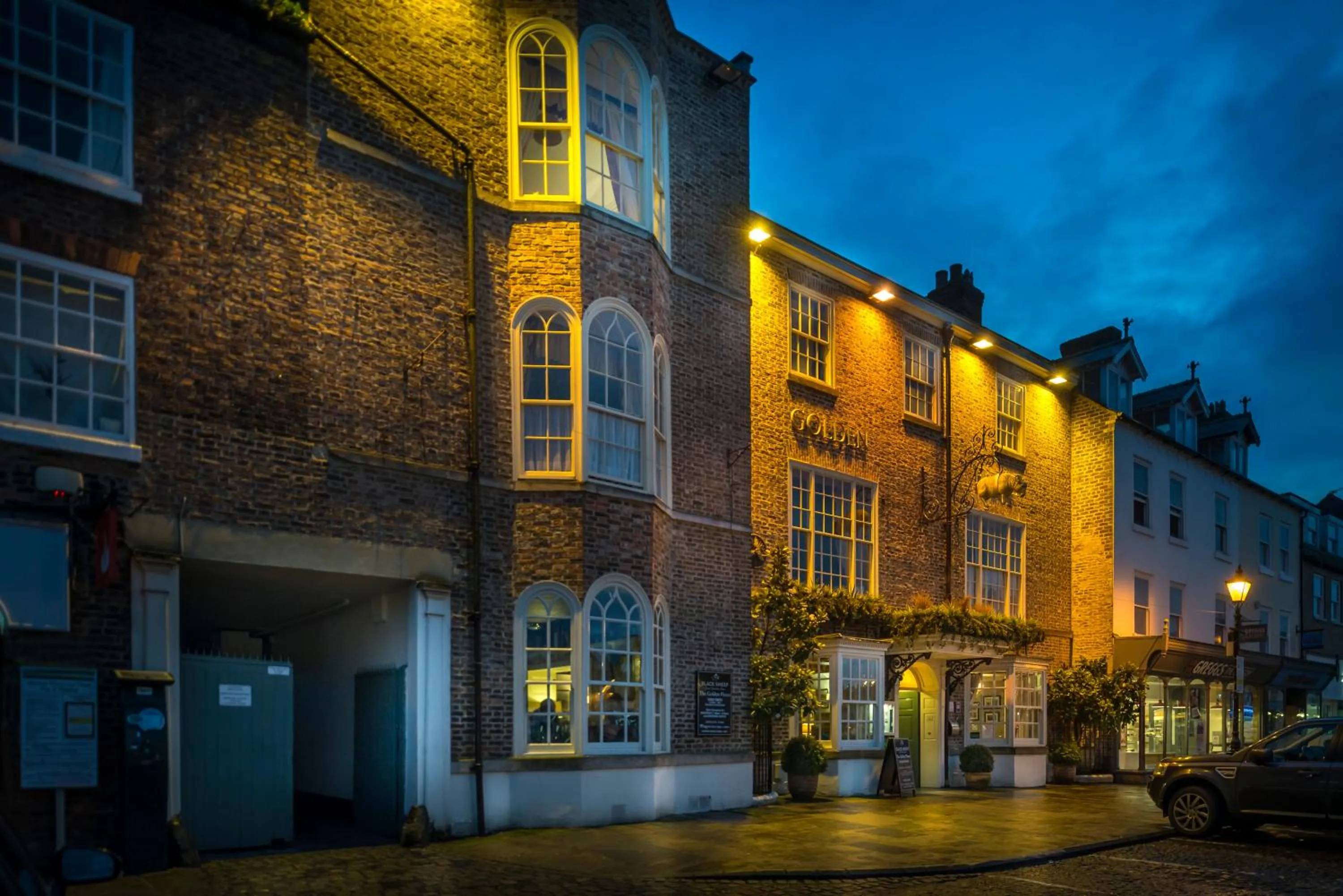 Facade/entrance in The Golden Fleece Hotel, Thirsk, North Yorkshire - The Coaching Inn Group