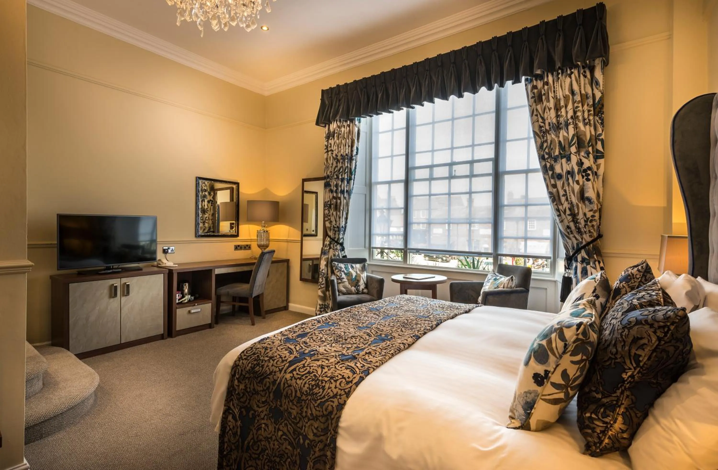 Bedroom, Bed in The Golden Fleece Hotel, Thirsk, North Yorkshire - The Coaching Inn Group