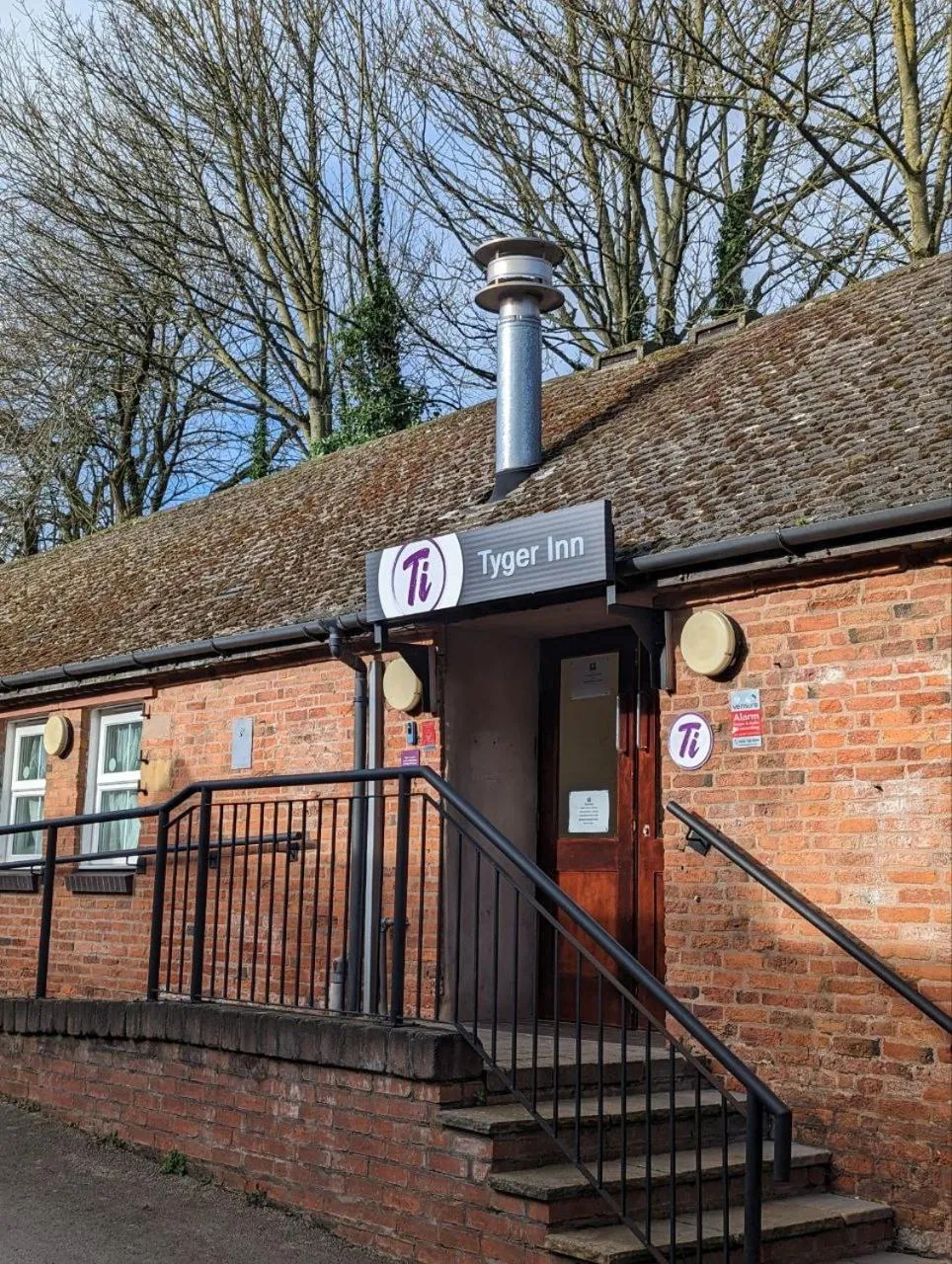 Facade/entrance in Tyger Inn Derby