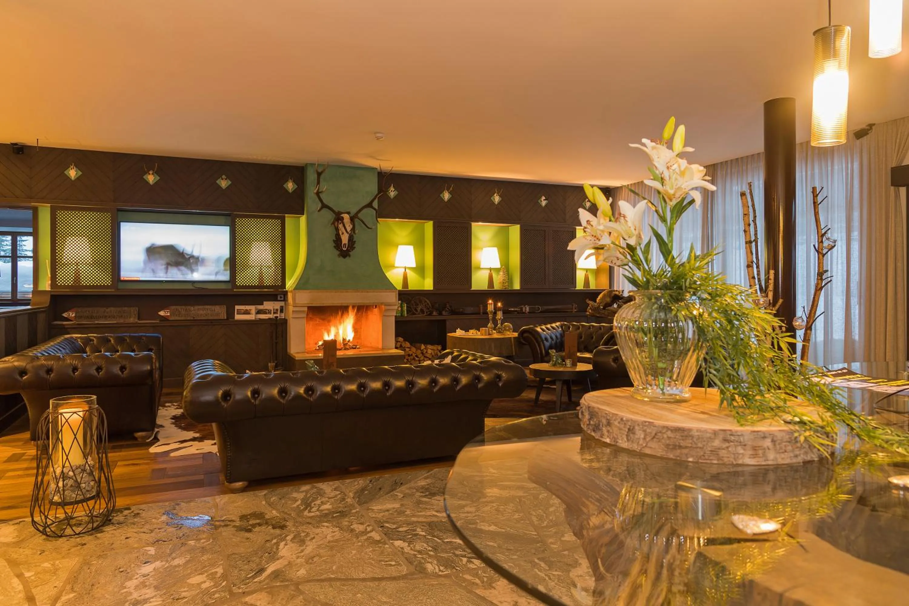 Lobby or reception in Alpin Natur Hotel Brückele