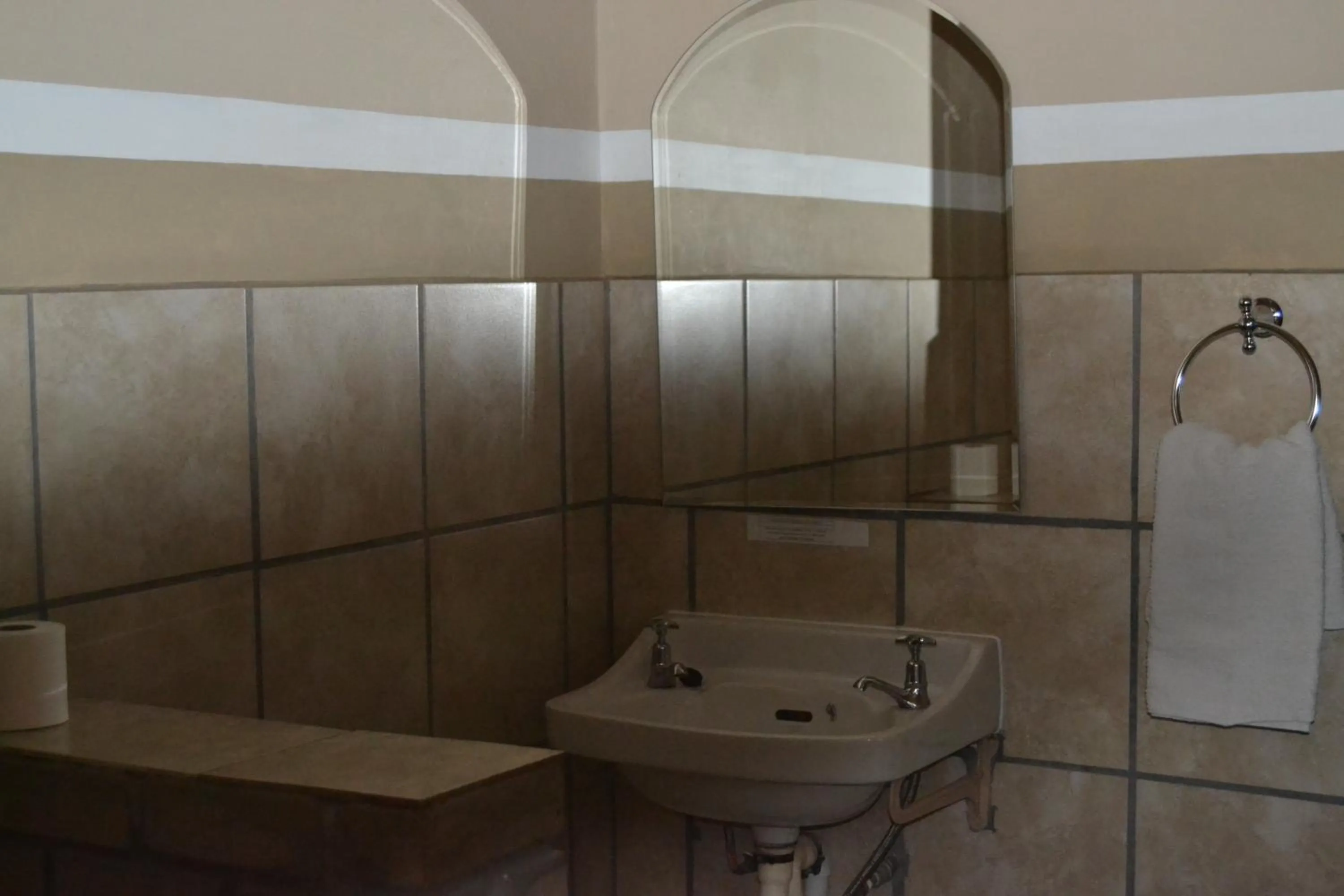 Bathroom in Kenhardt Hotel