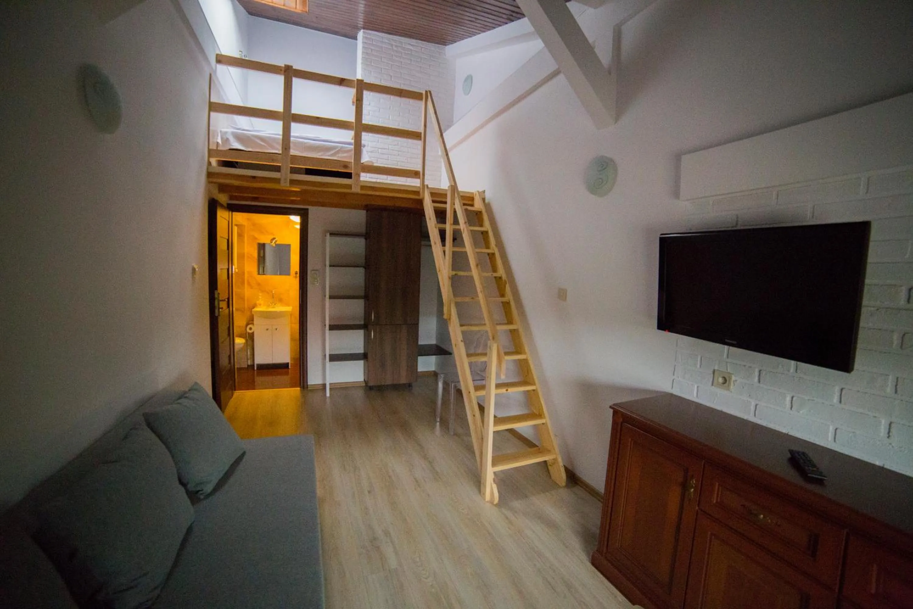 Photo of the whole room in OperaHostel