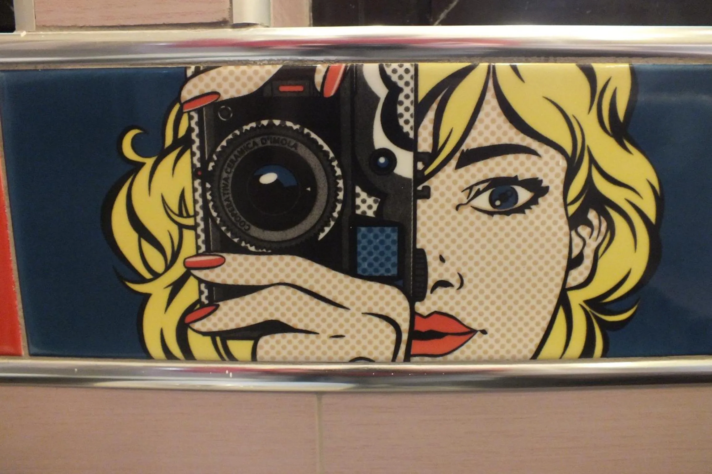 Decorative detail in Atmos Luxe Navigli