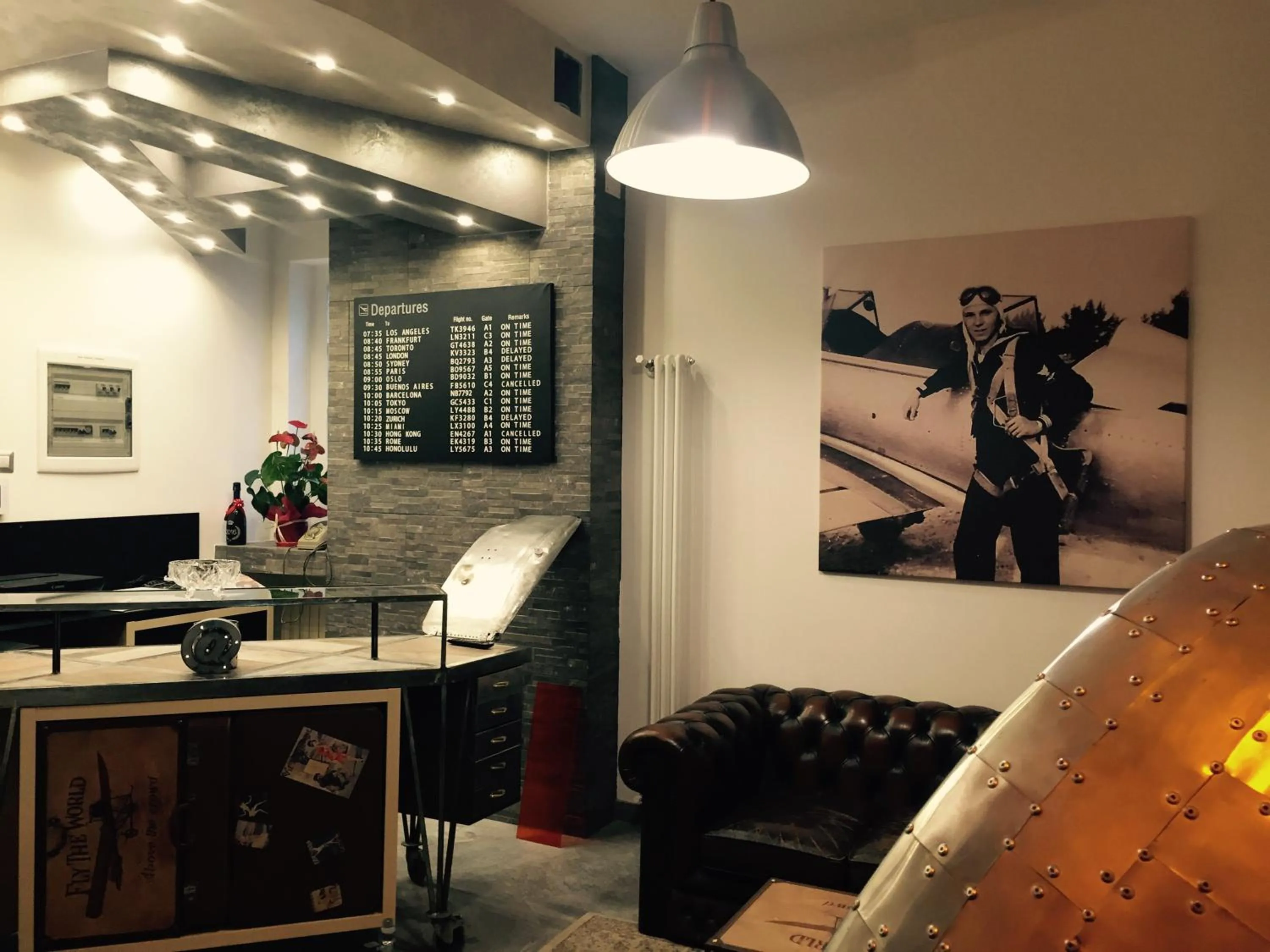 Communal lounge/ TV room in Atmos Luxe Navigli