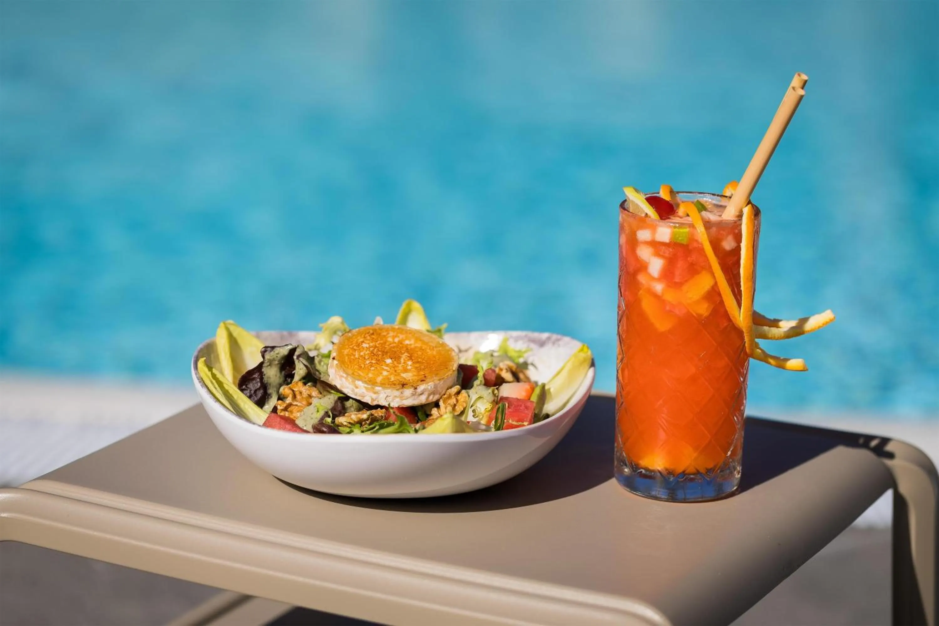 Food and drinks in Radisson Resort & Residences Tenerife - Adults Only