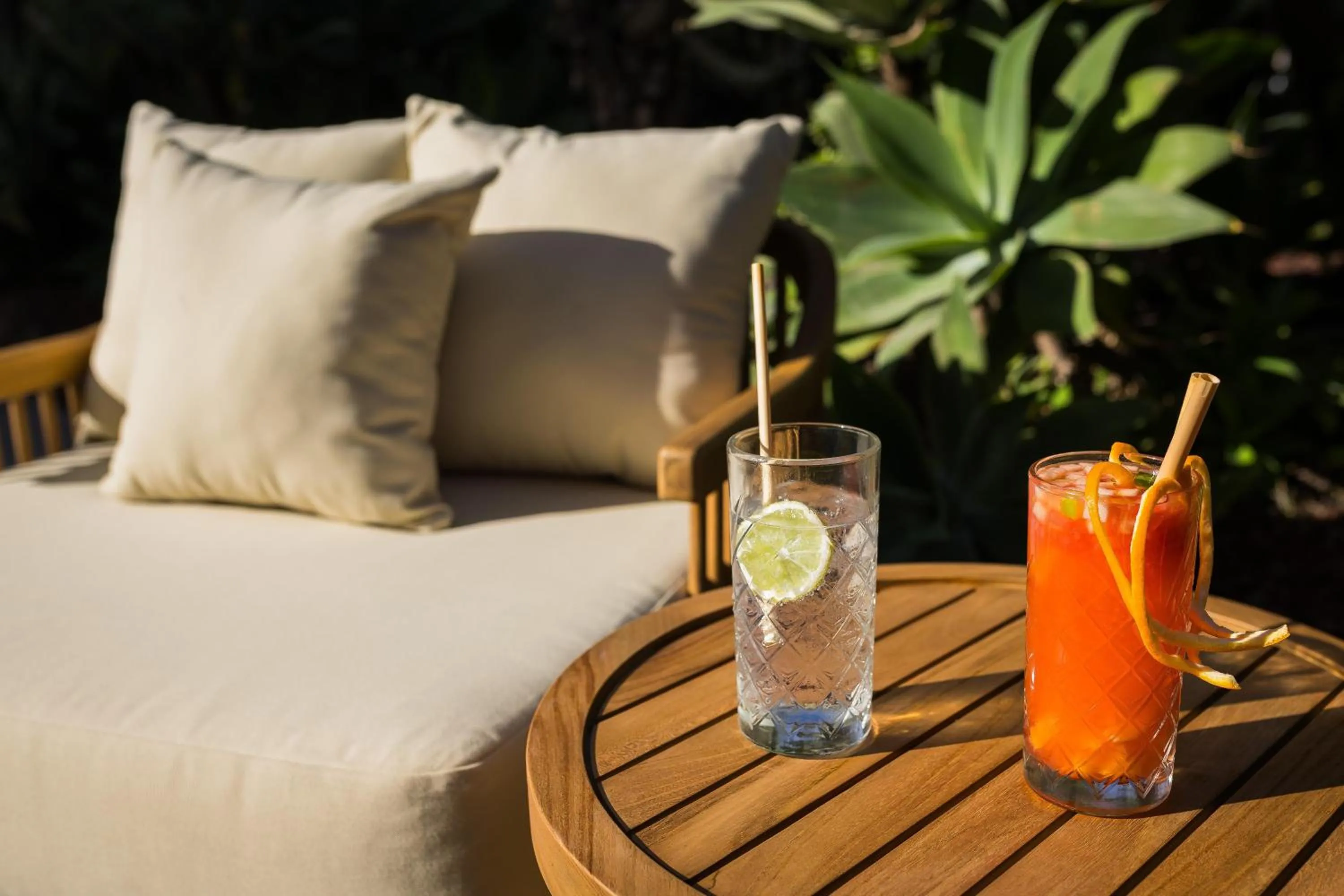 Lounge or bar in Radisson Resort & Residences Tenerife - Adults Only