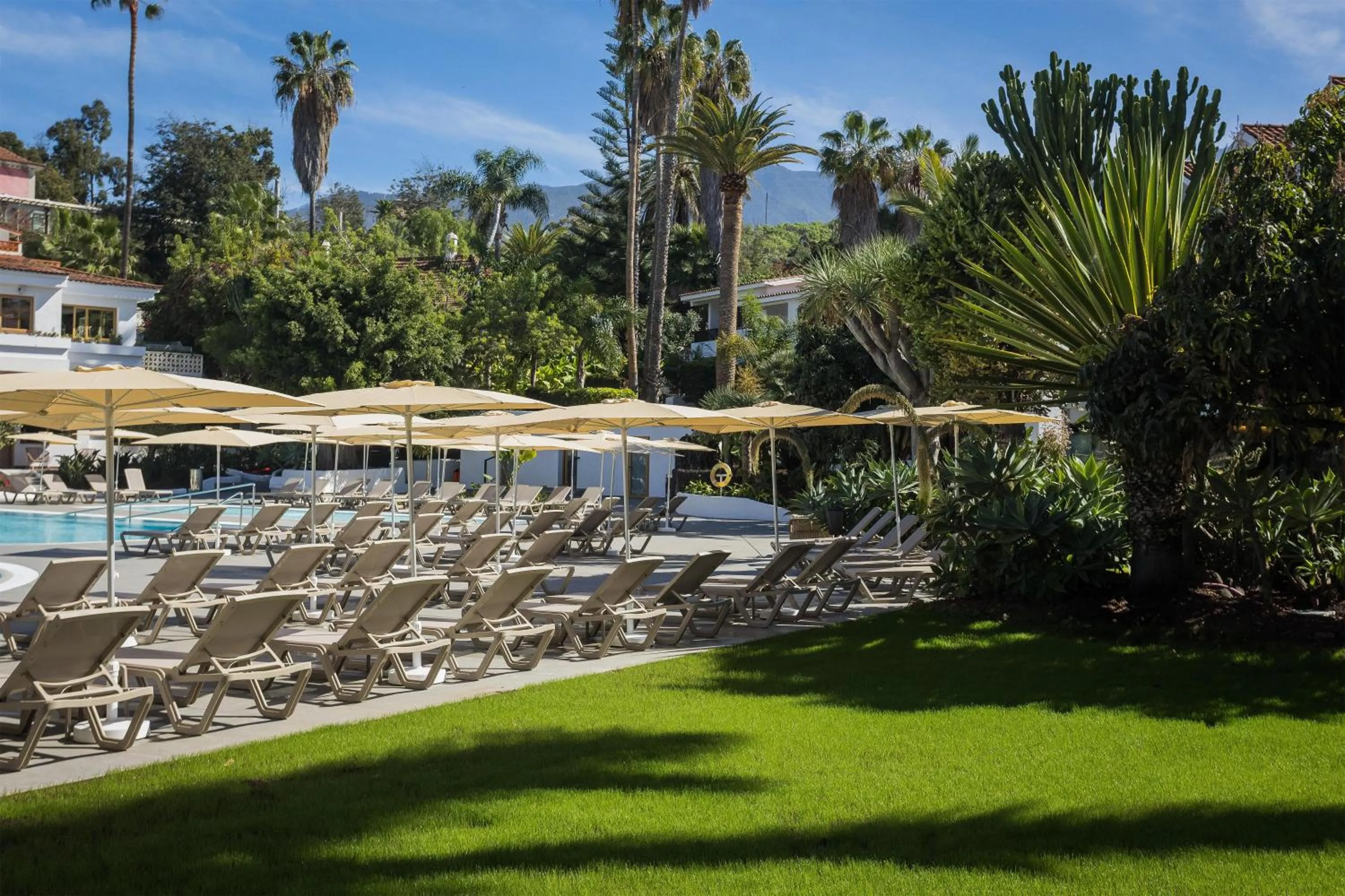 Garden in Radisson Resort & Residences Tenerife - Adults Only