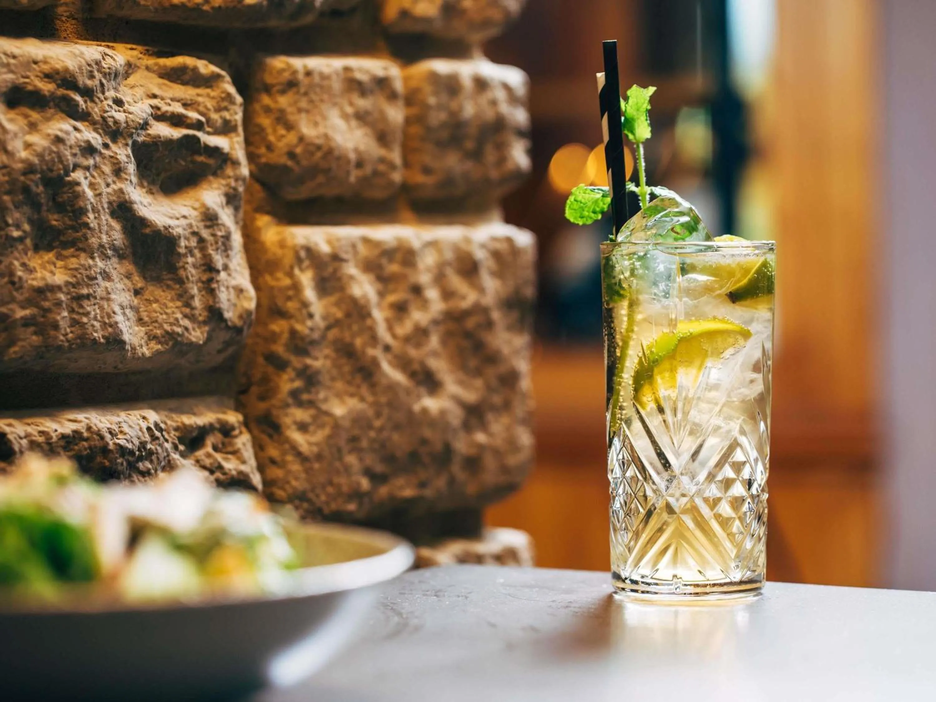 Lounge or bar in ibis Coleraine Riverside