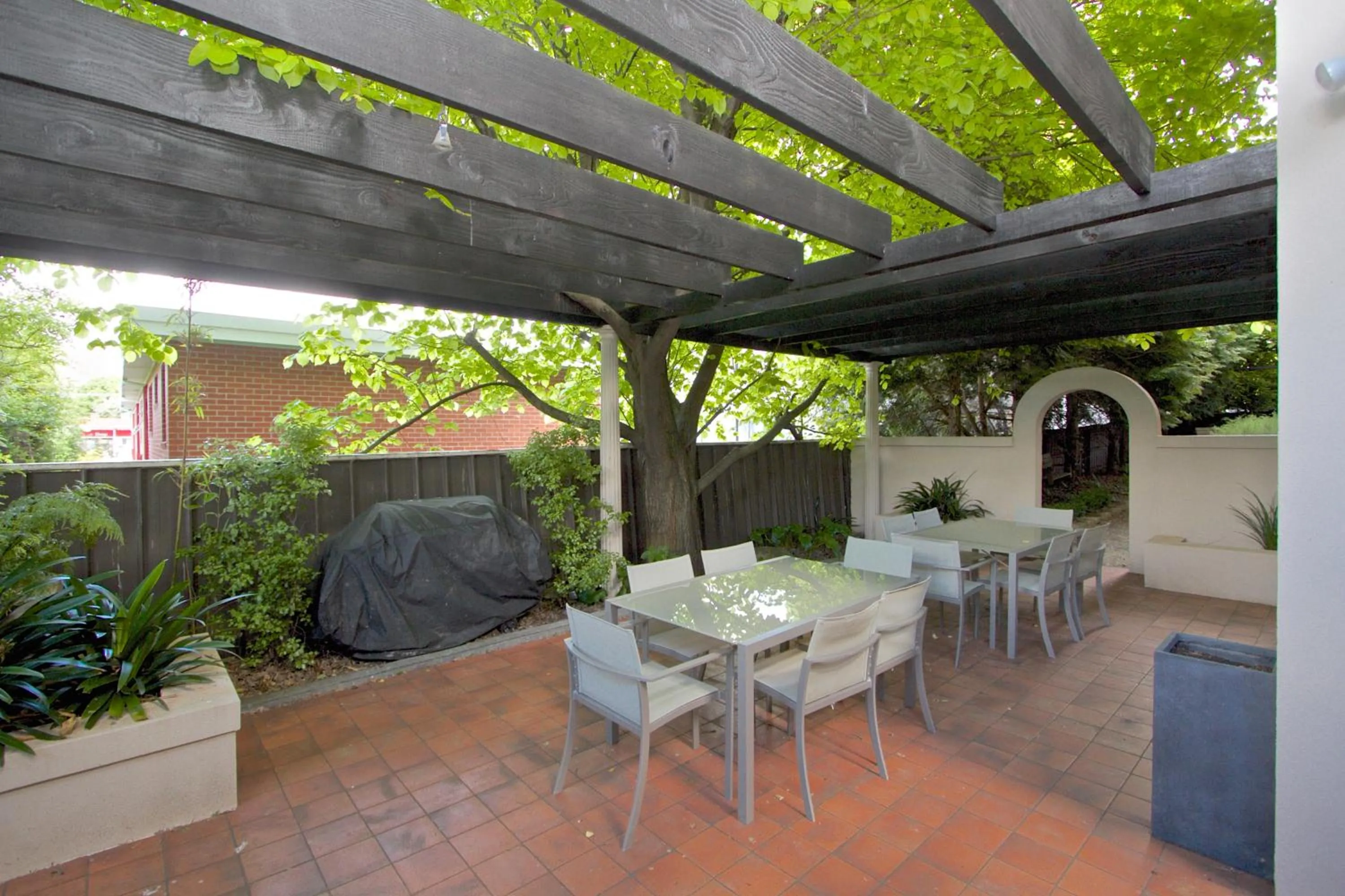 Garden in Grosvenor Court Apartments