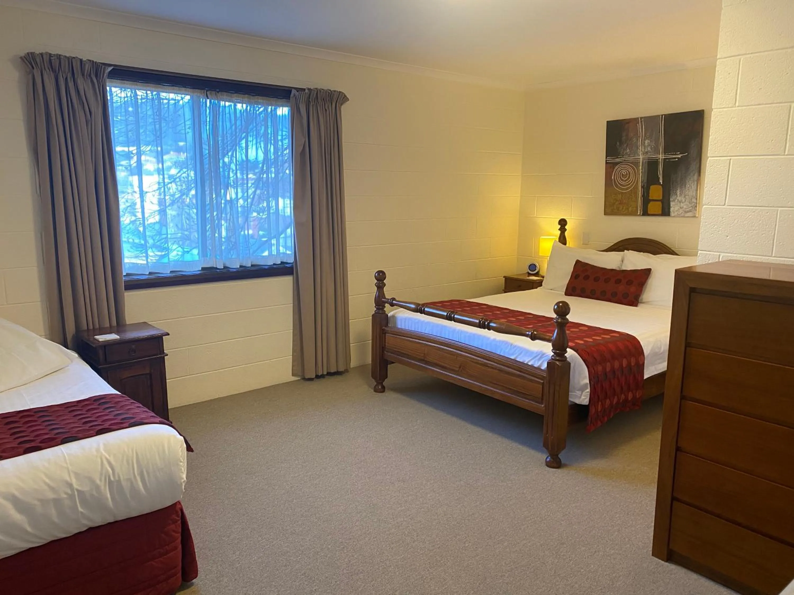 Bed in Grosvenor Court Apartments